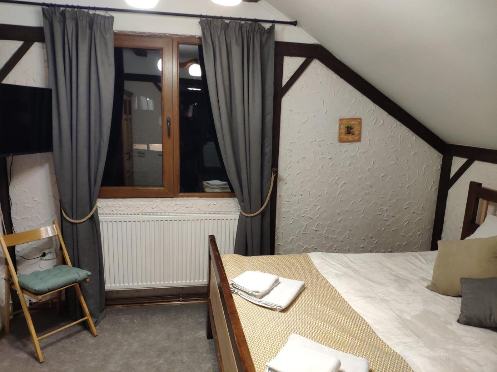 Double Room with Extra Bed photo 2