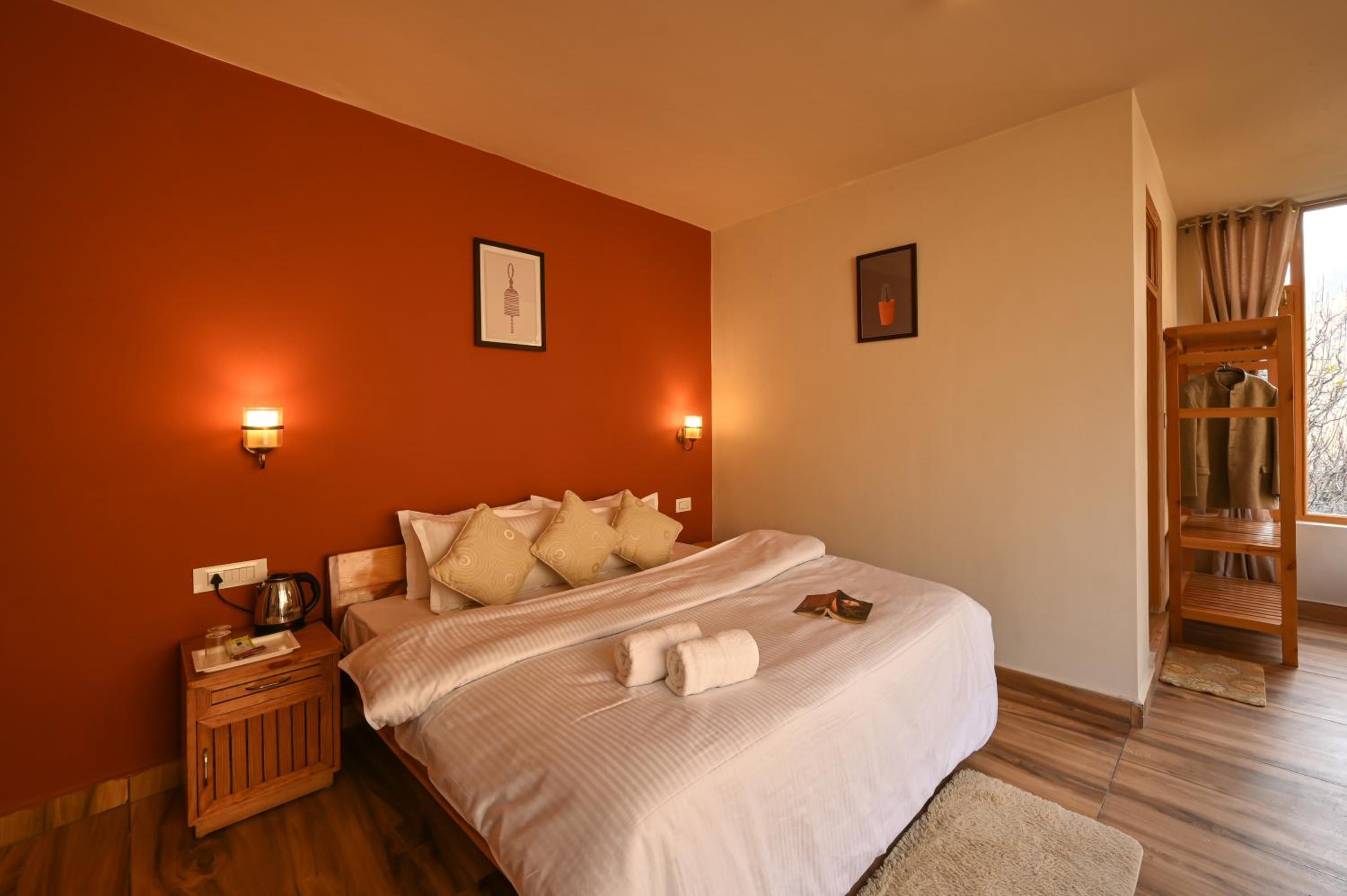 Deluxe Room - Photo 2