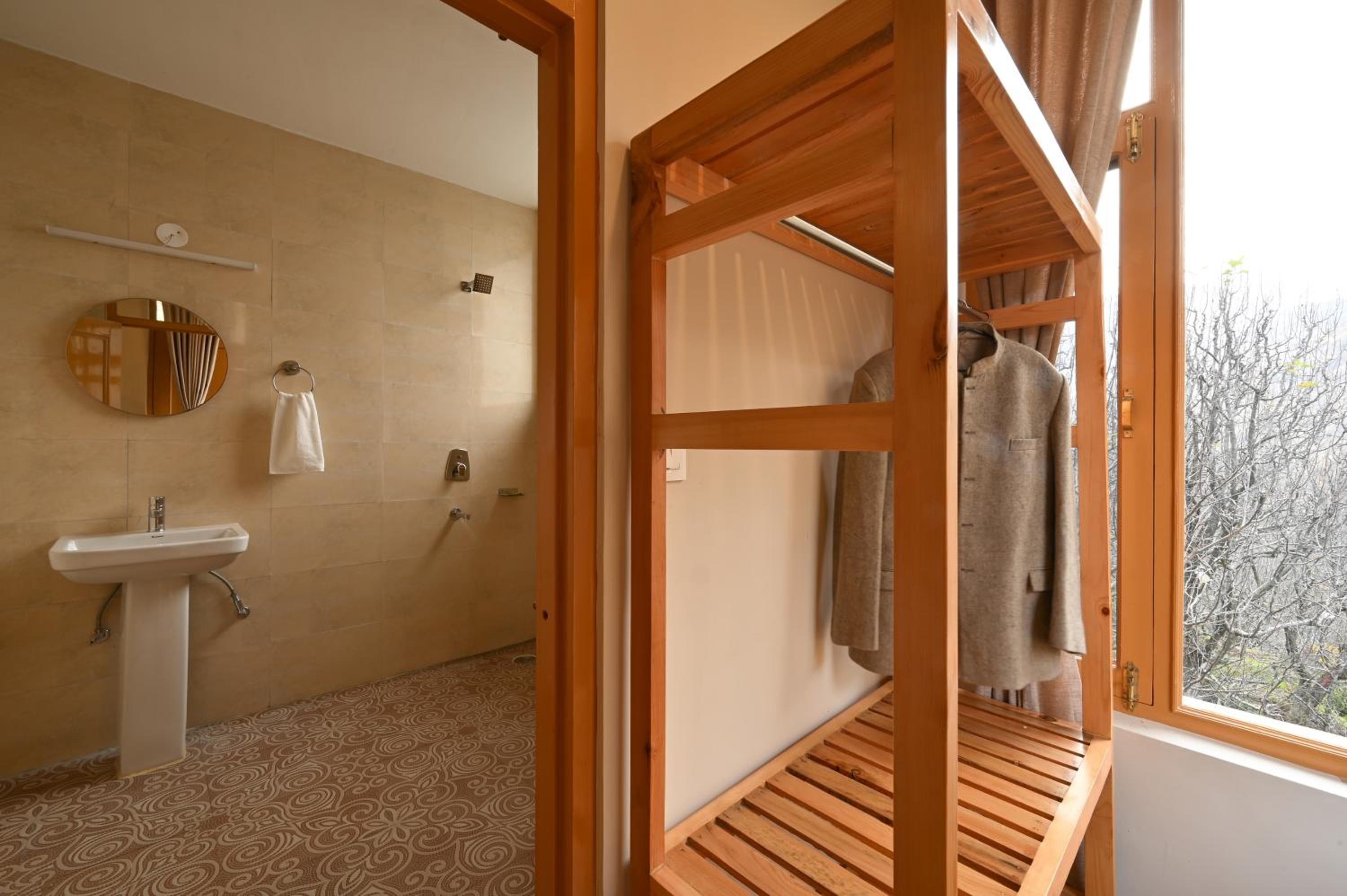 Deluxe Room - Photo 4