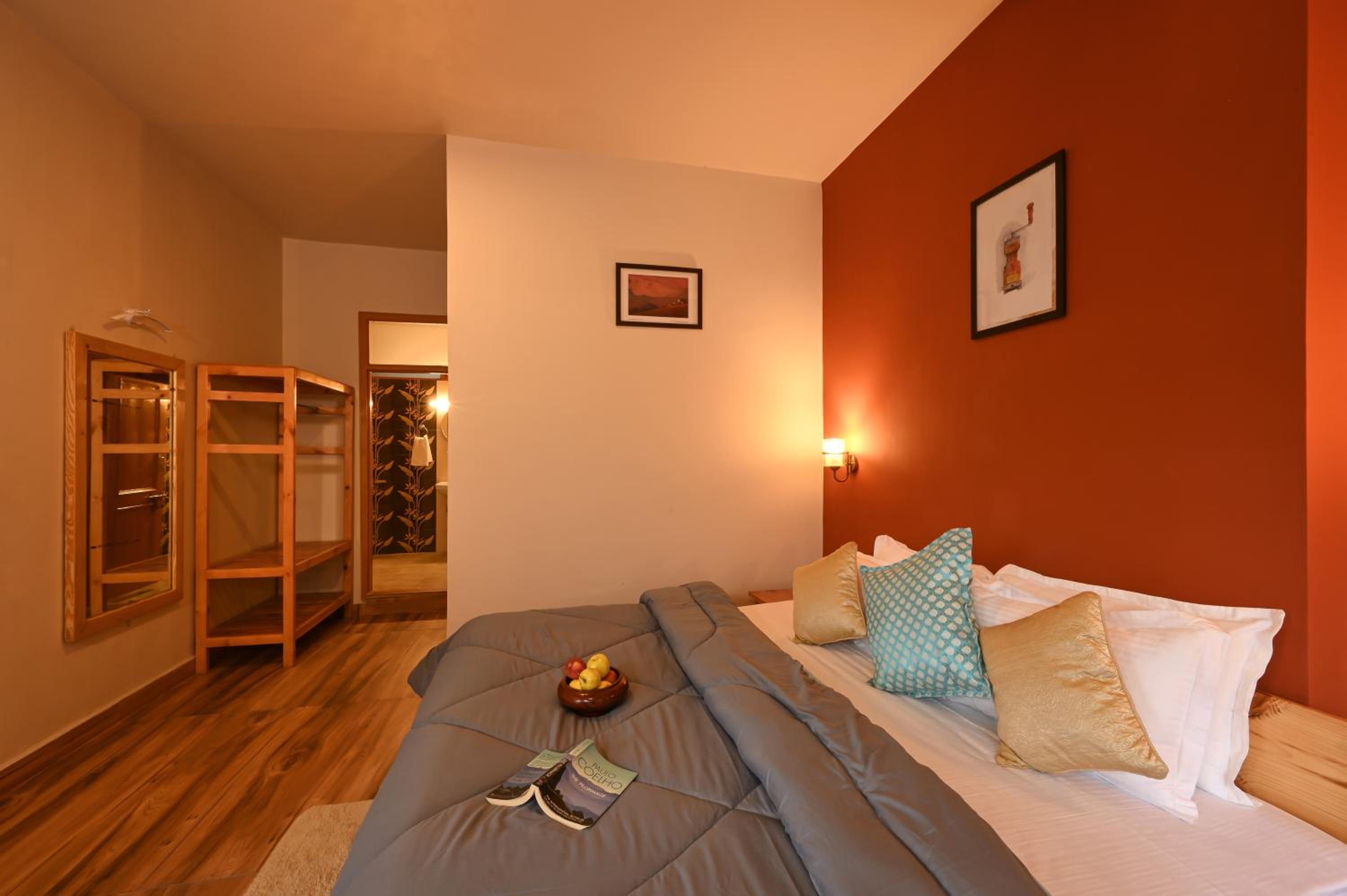Deluxe Room - Photo 8