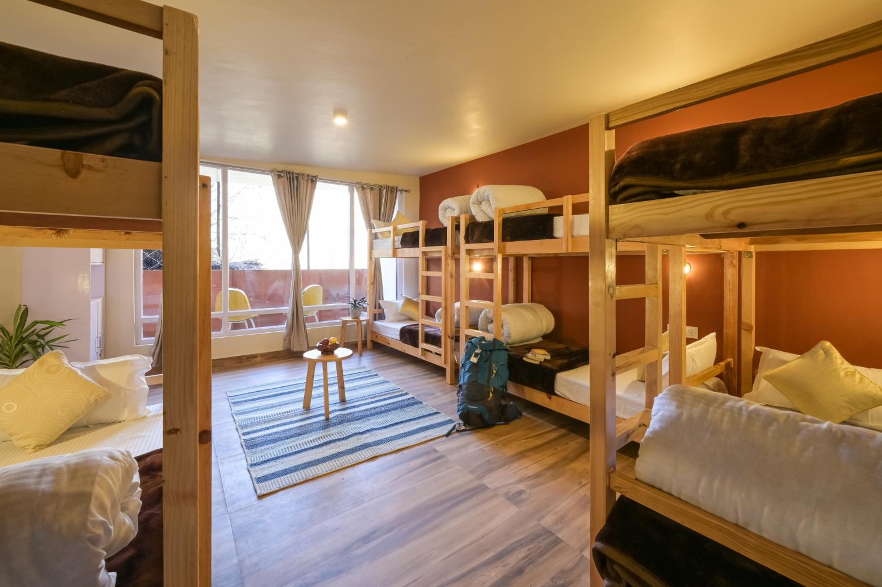 Bed in 8-Bed Mixed Dormitory Room photo 1