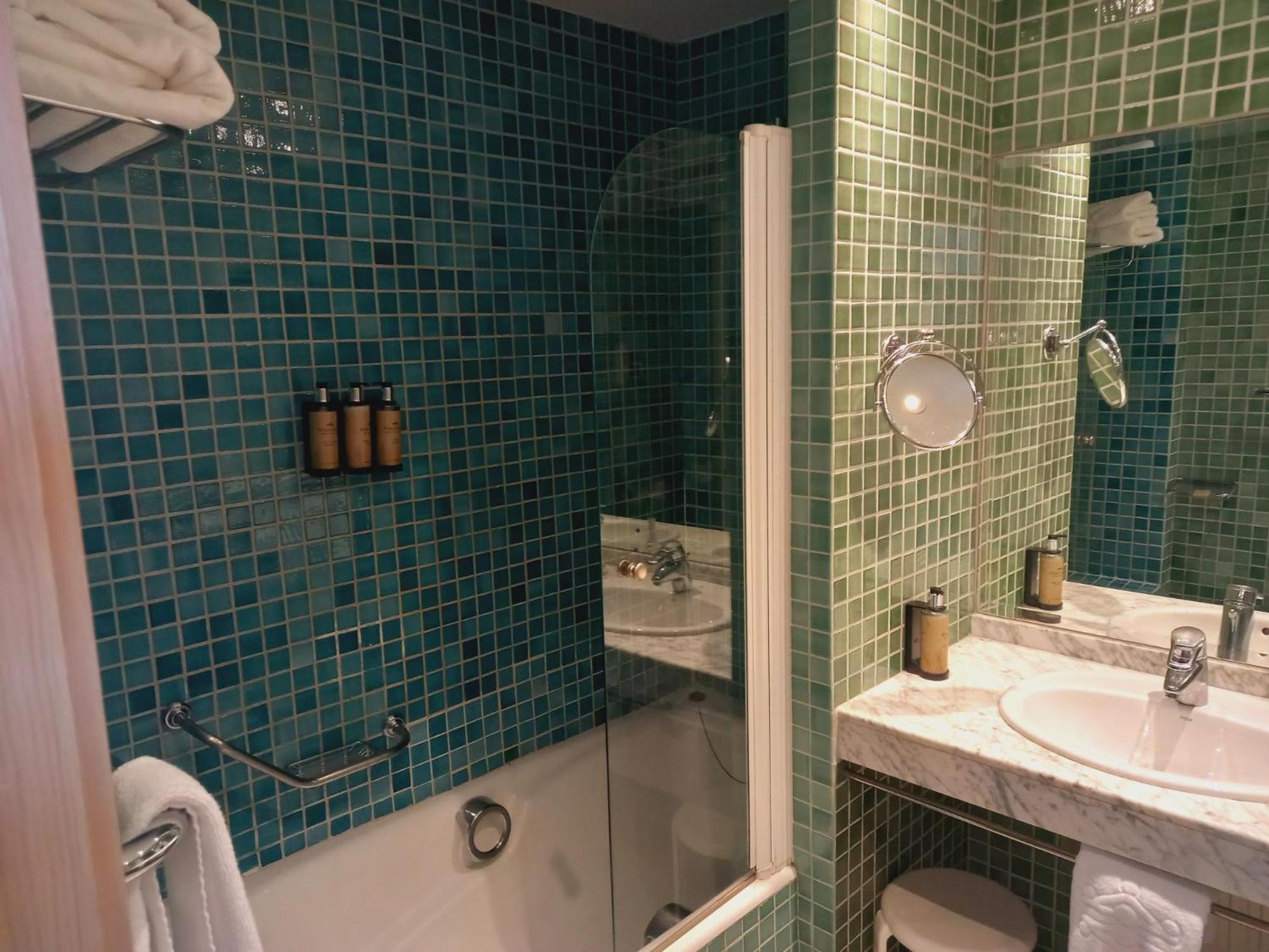 Double Room - Photo 5