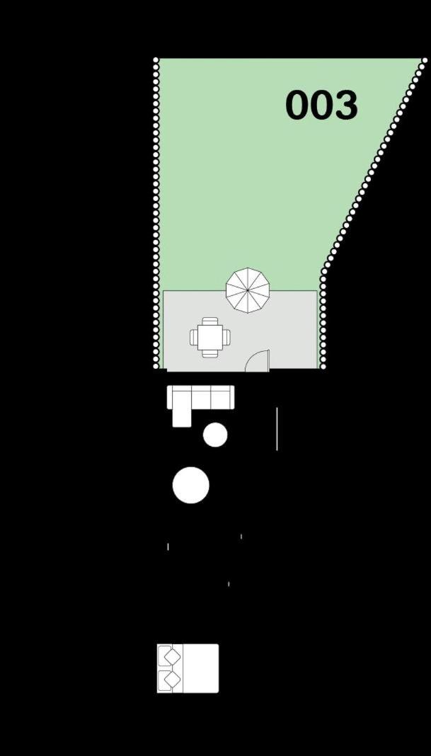 Apartment 3 photo 2