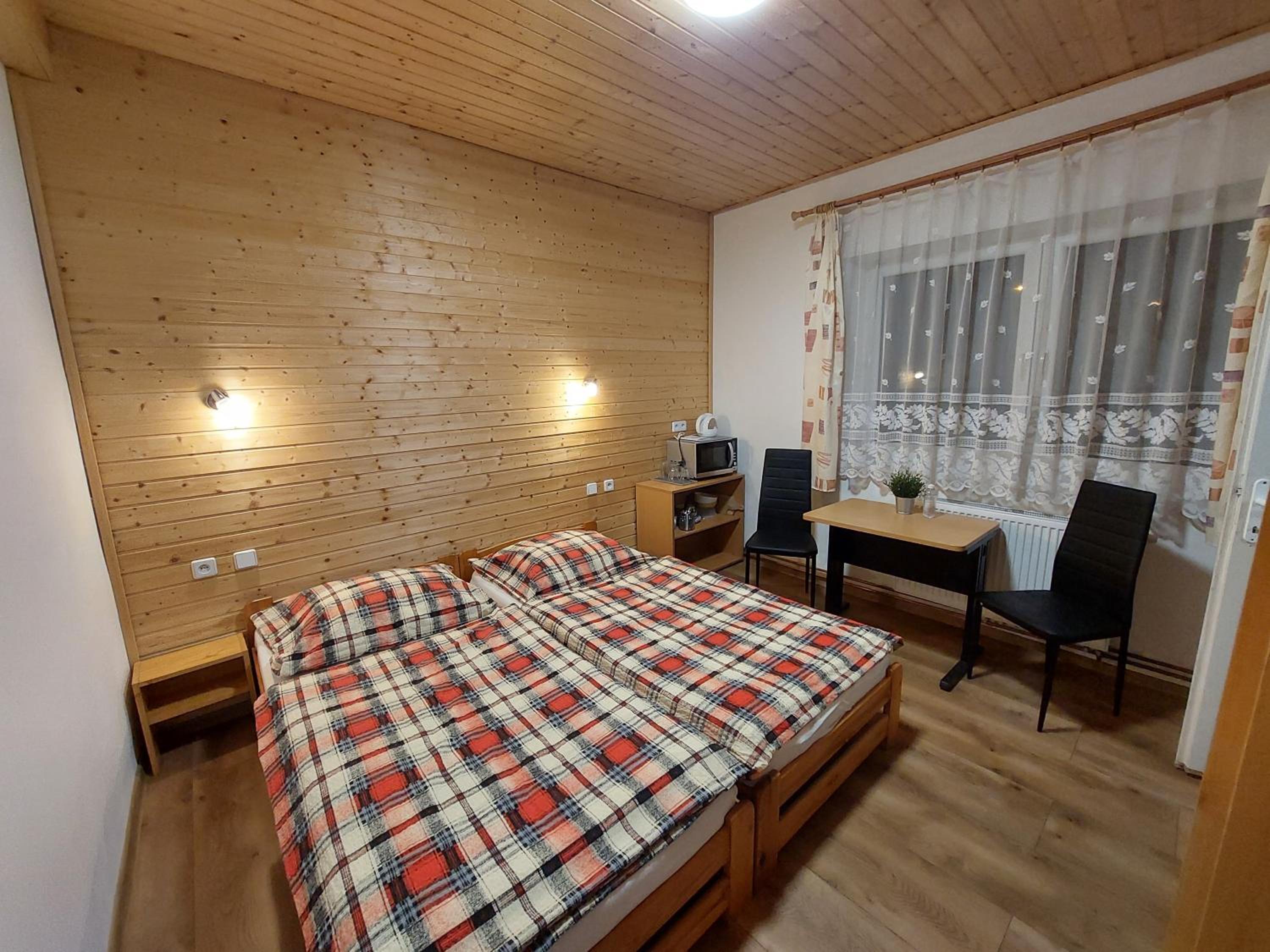 Standard Double or Twin Room photo 1