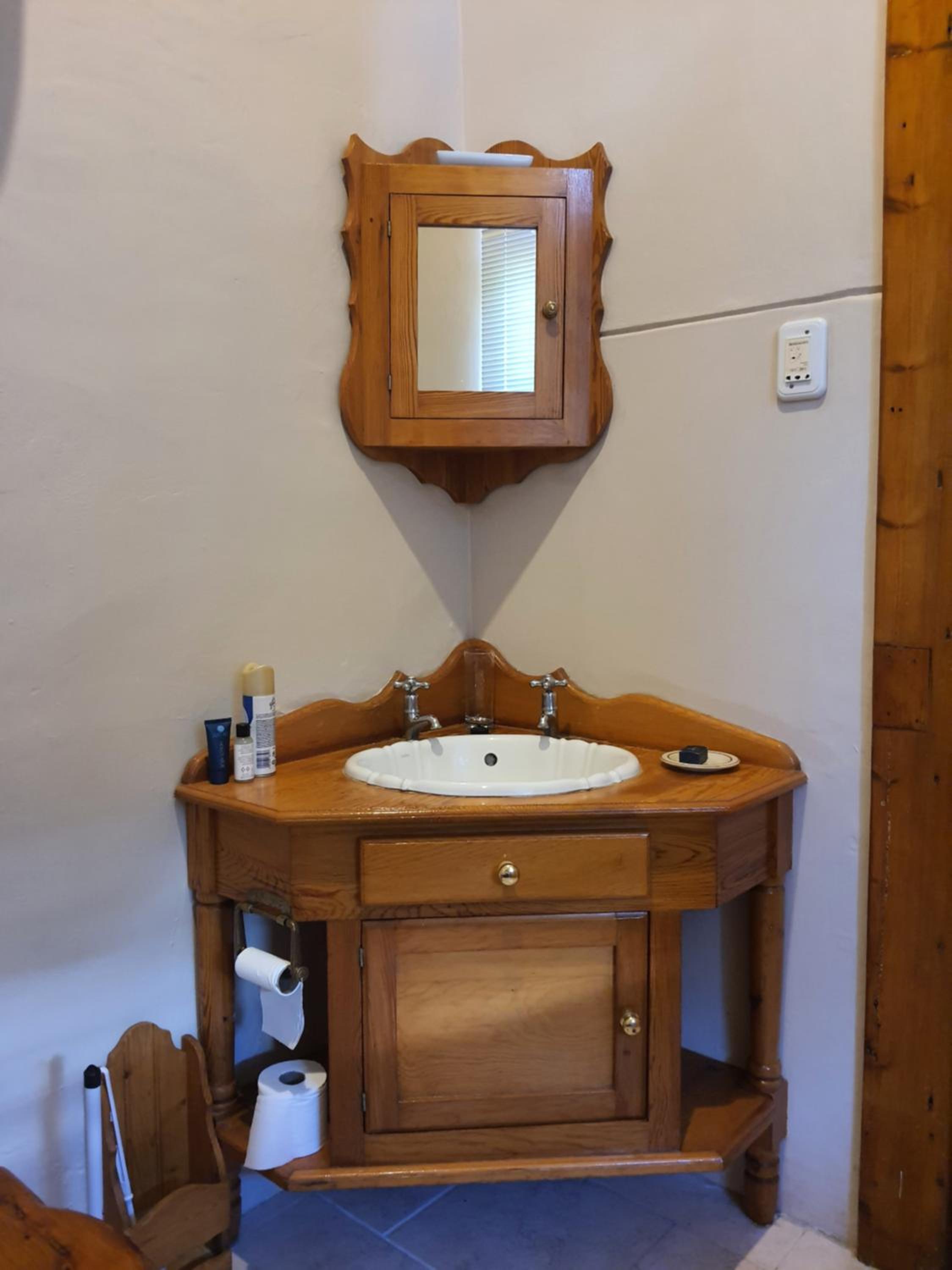 Deluxe Double Room - Photo 6