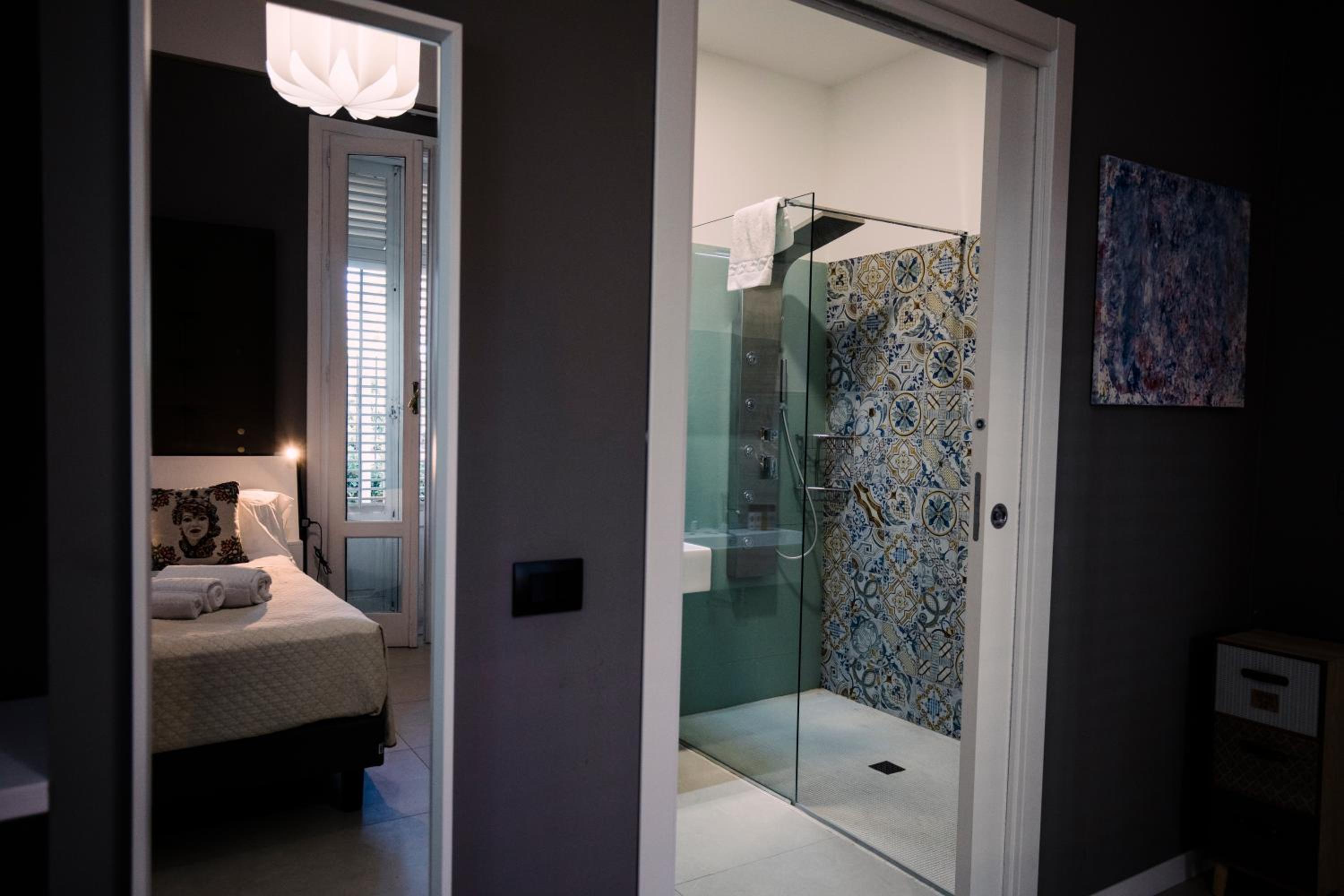 Deluxe Room - Photo 3