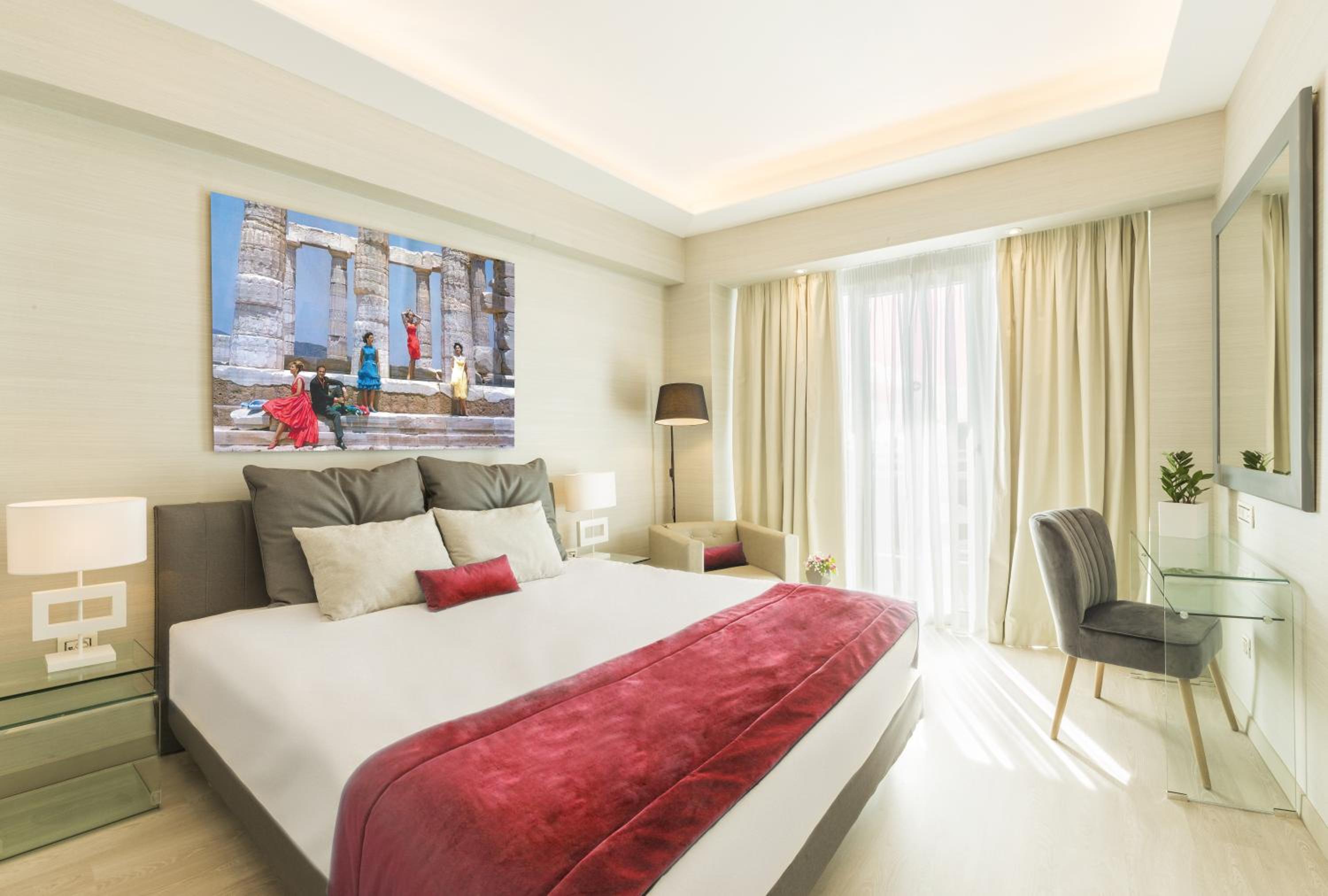 Boutique Room with Private Balcony & Acropolis View photo 3