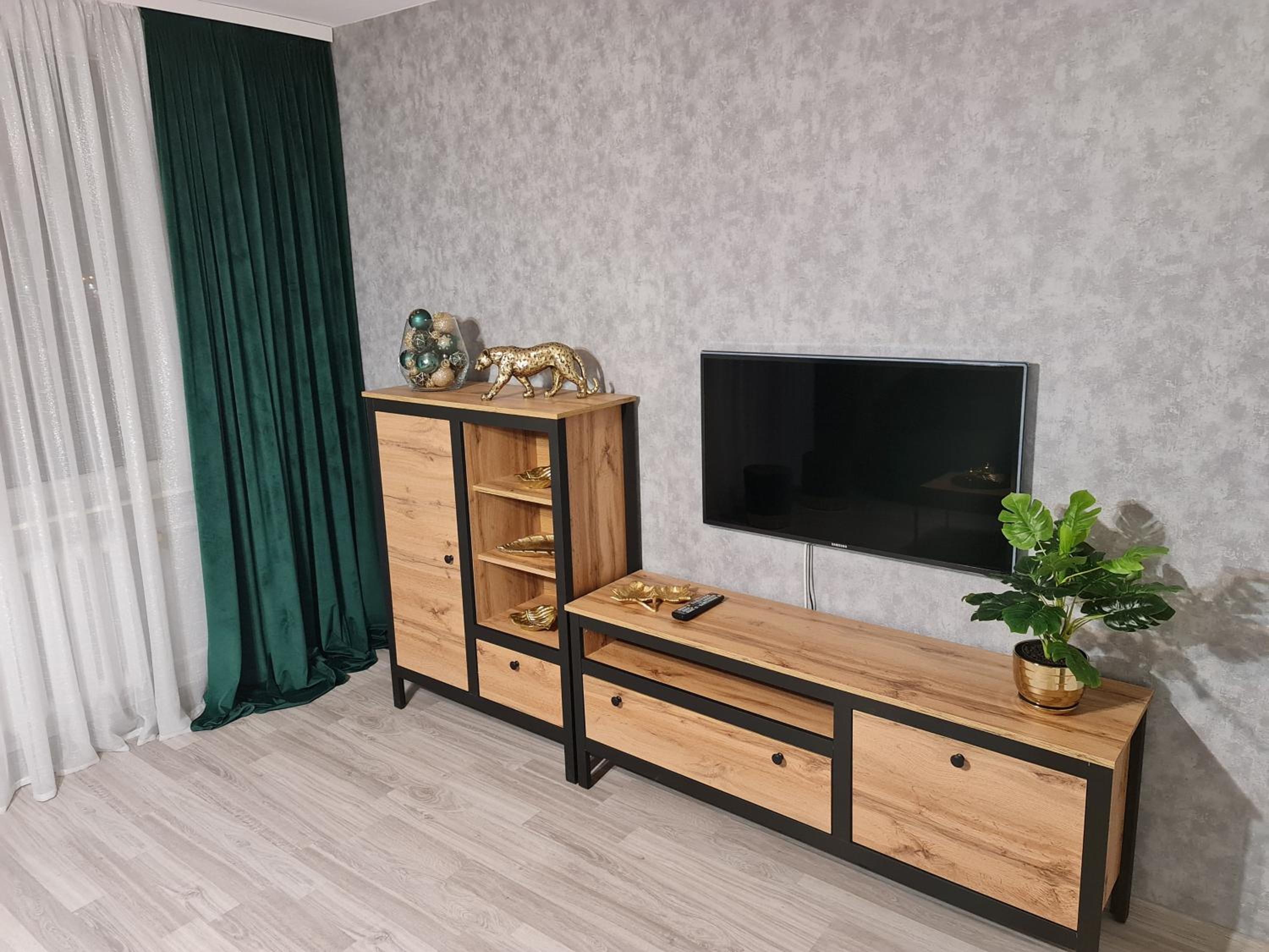One-Bedroom Apartment - Photo 1