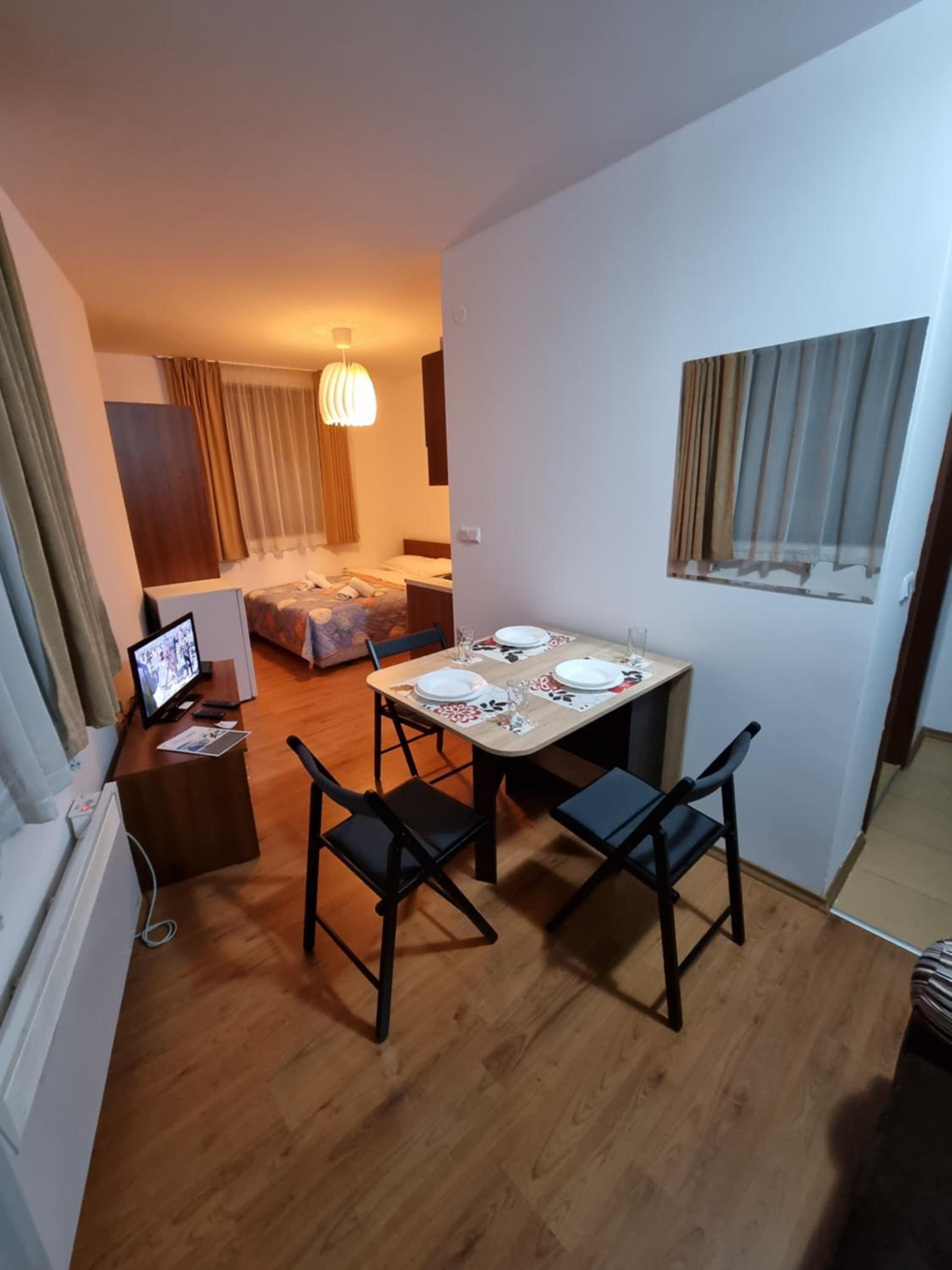 One-Bedroom Apartment - Photo 2