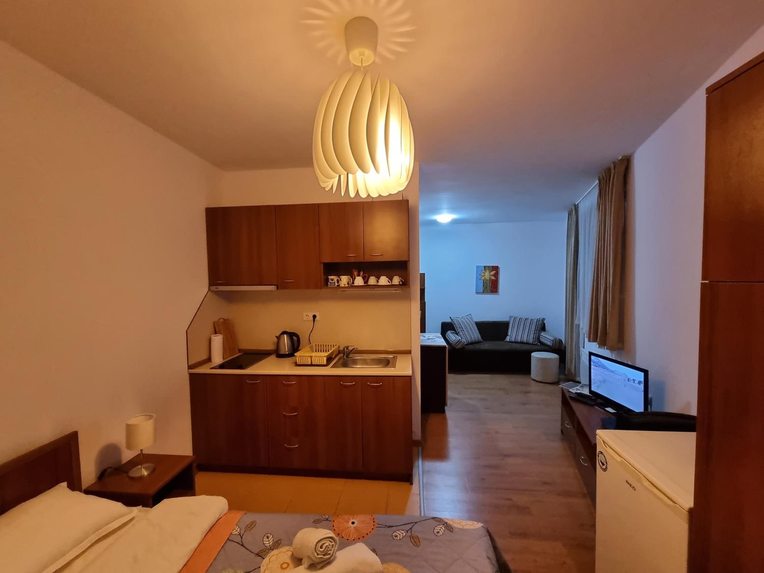 One-Bedroom Apartment - Photo 5