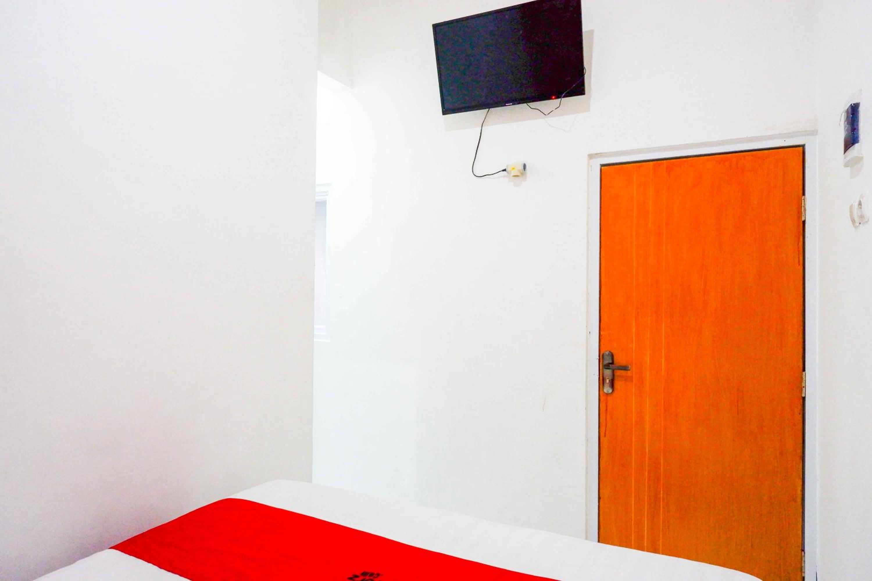 Double Room - Photo 6