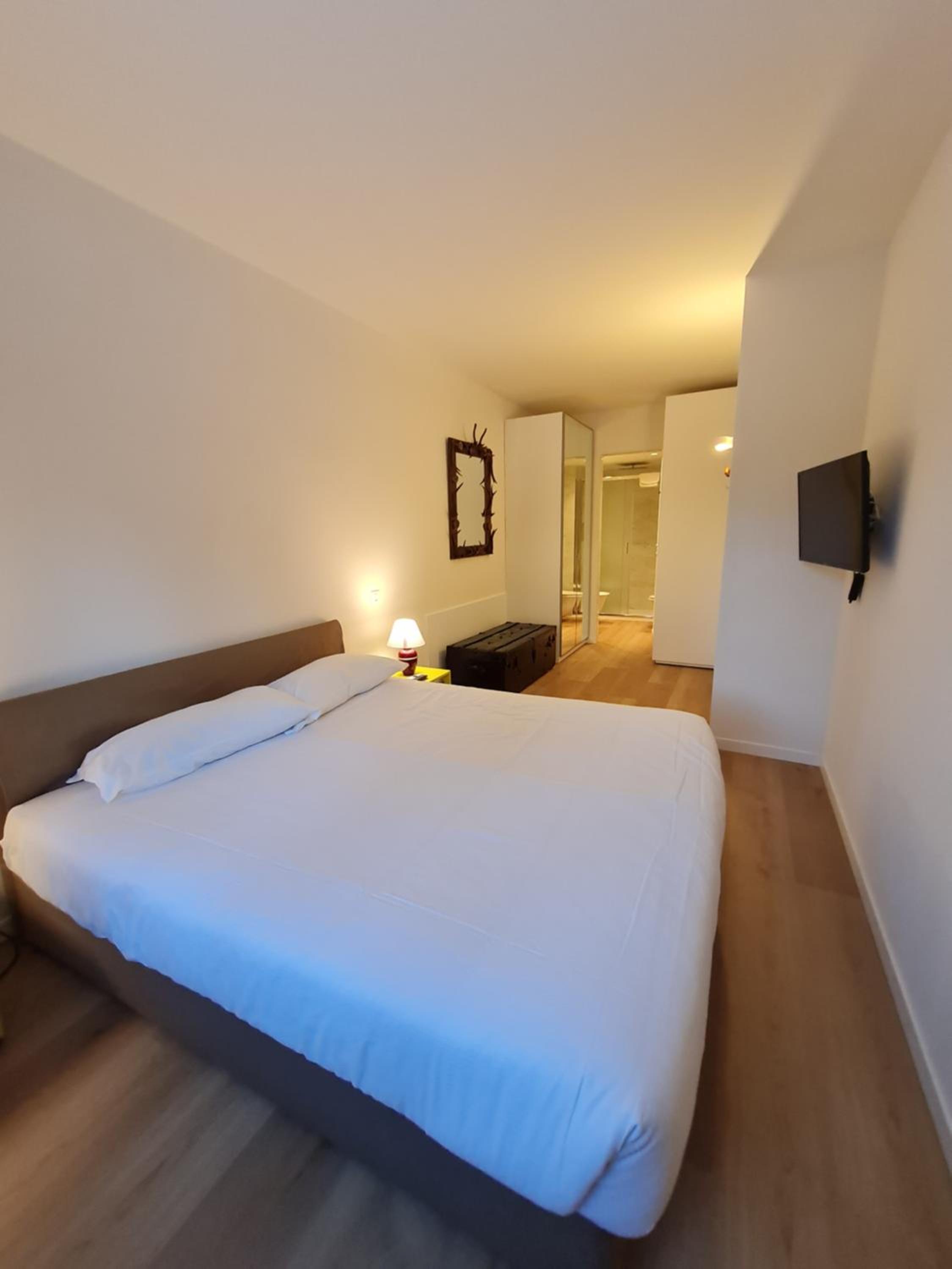 Two-Bedroom Apartment - Photo 33