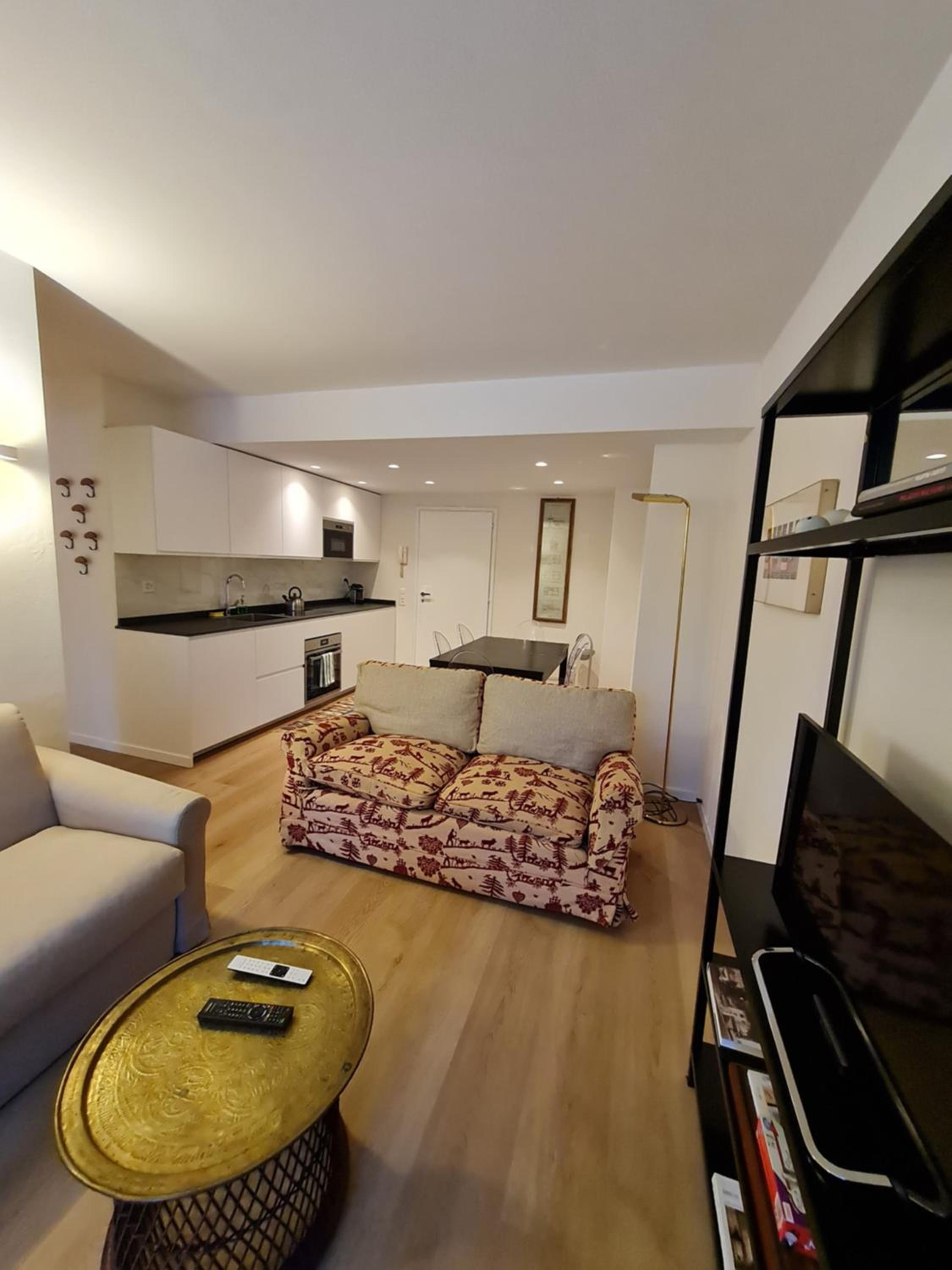 Two-Bedroom Apartment - Photo 9
