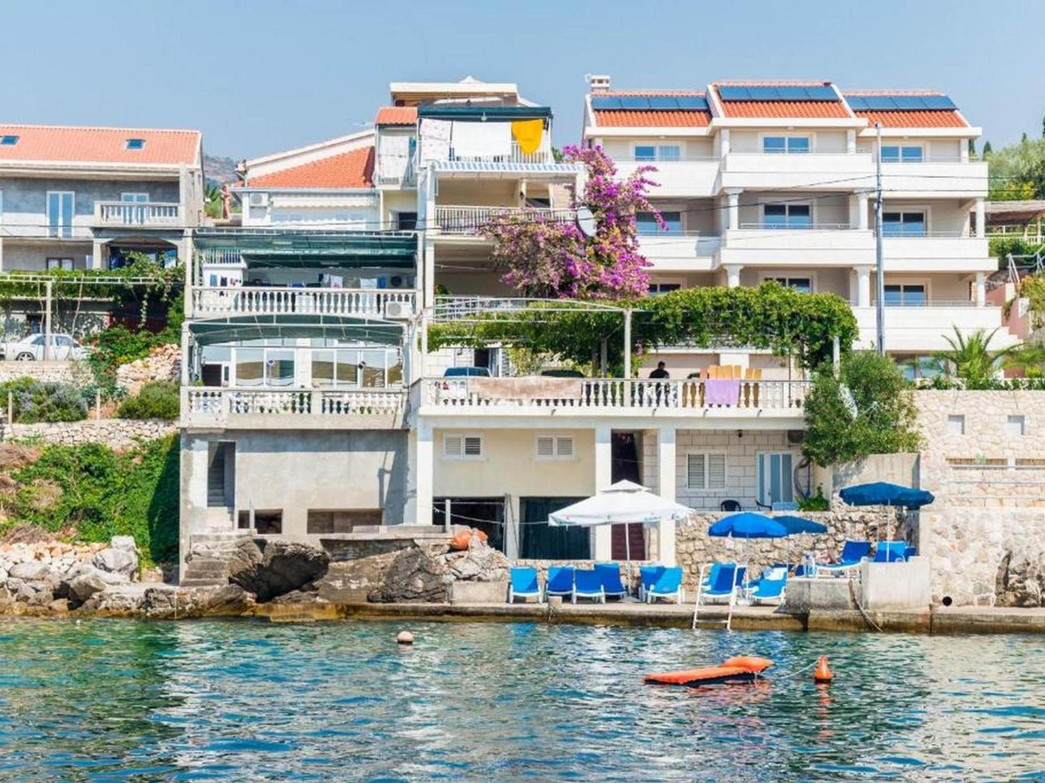 One-Bedroom Apartment with Patio and Sea View - Photo 16