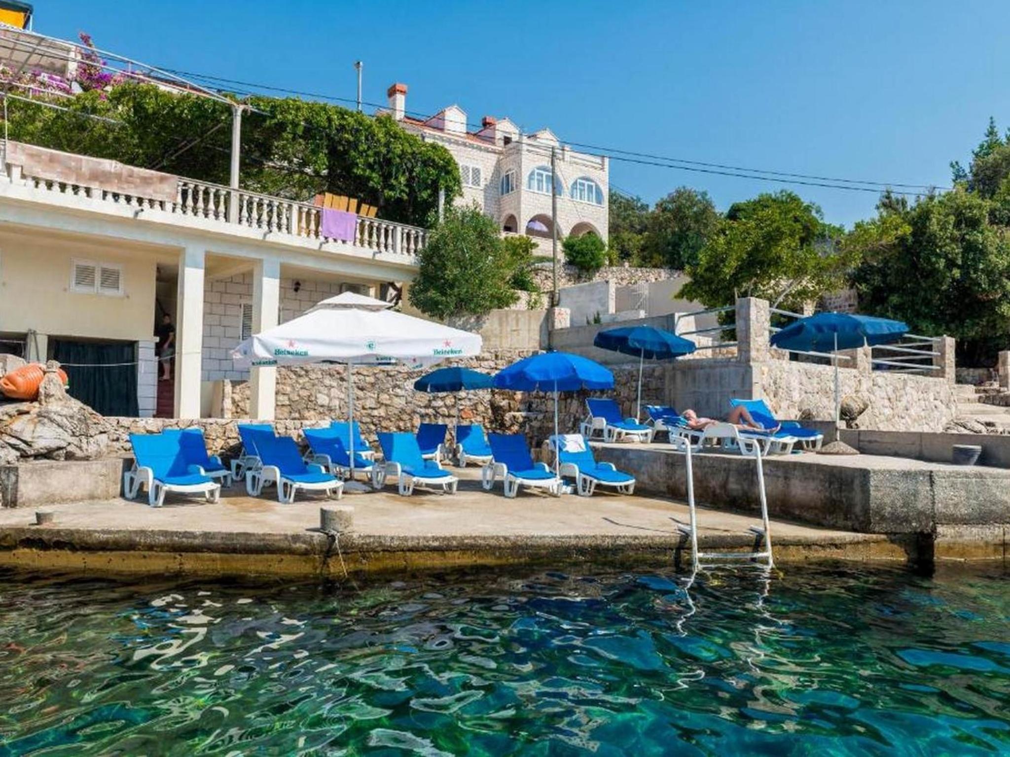 One-Bedroom Apartment with Patio and Sea View - Photo 13