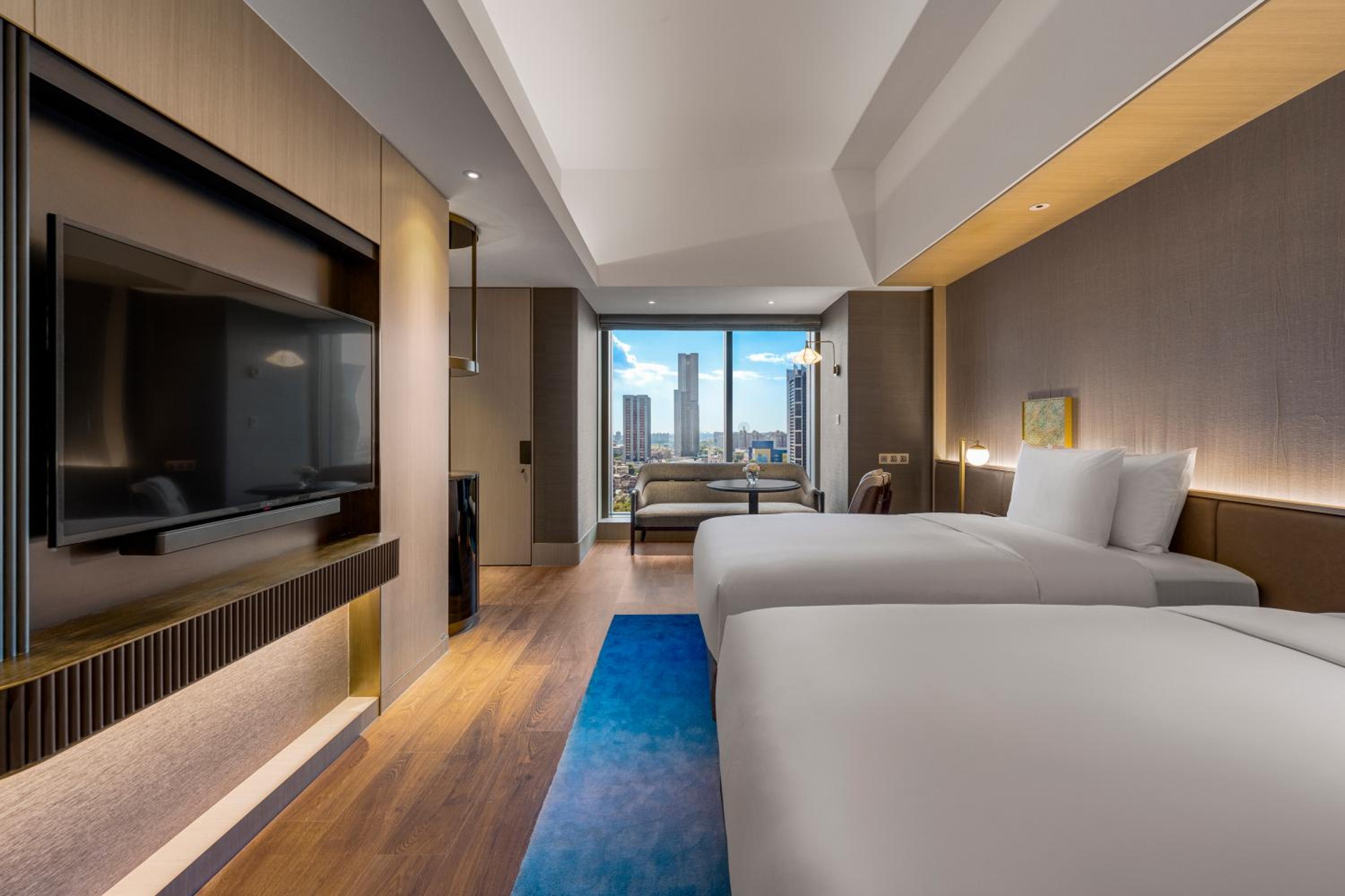 Premium Twin Room - Photo 1