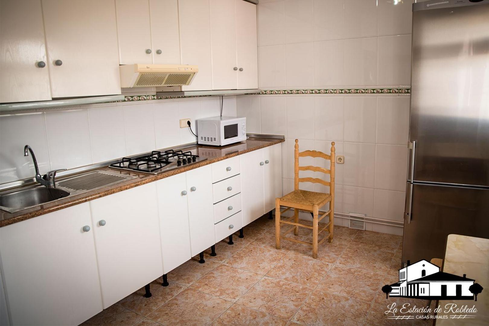 Four-Bedroom House - Photo 8