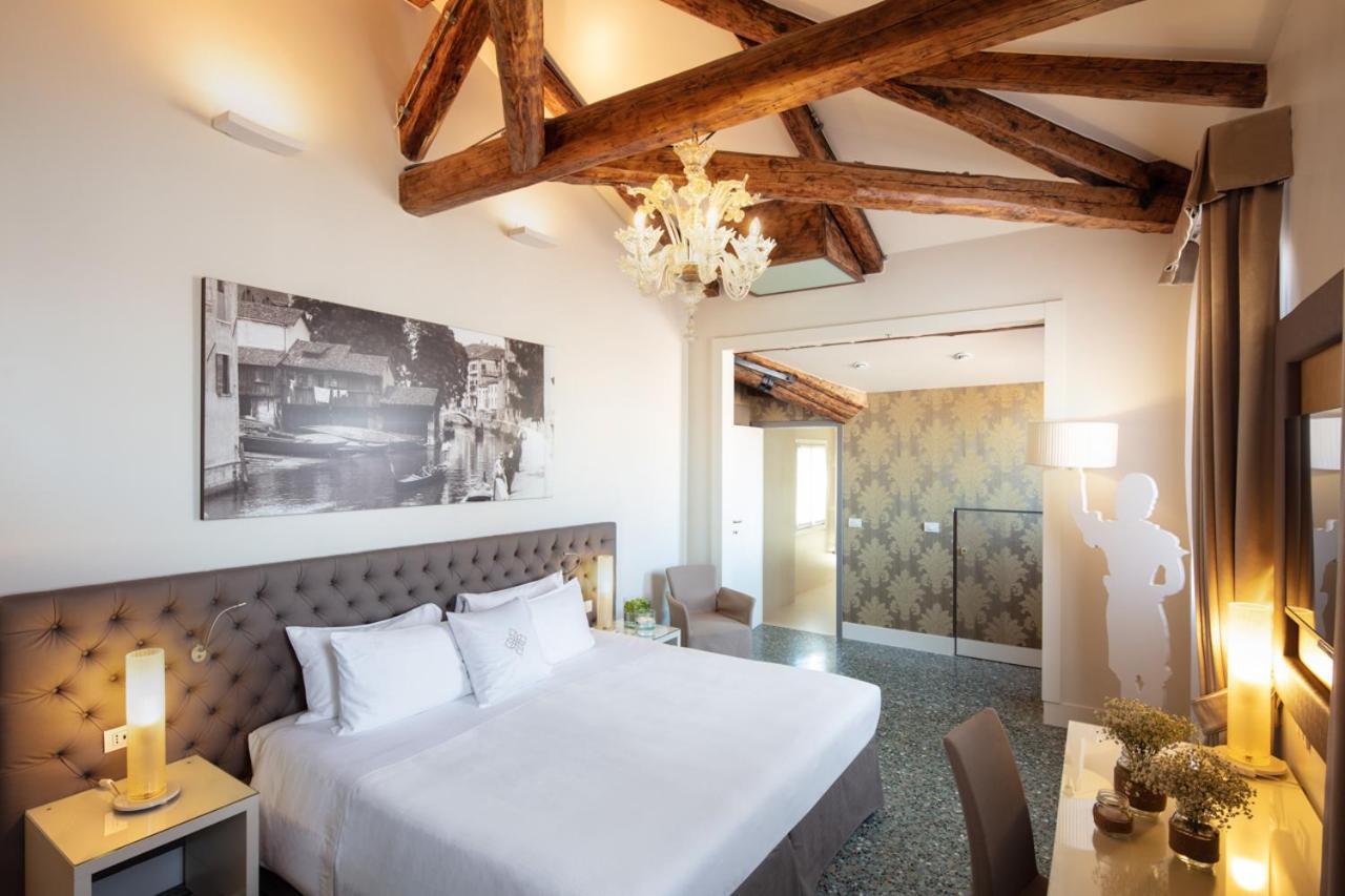 Junior Suite with View and Terrace