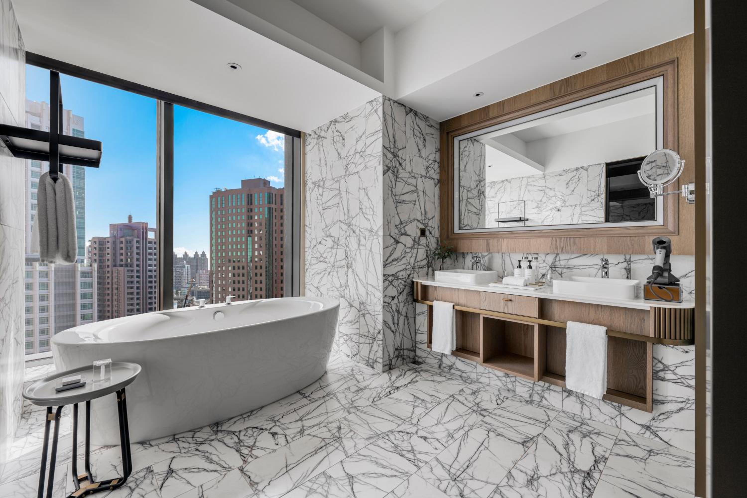 Junior Twin Suite - Photo 3