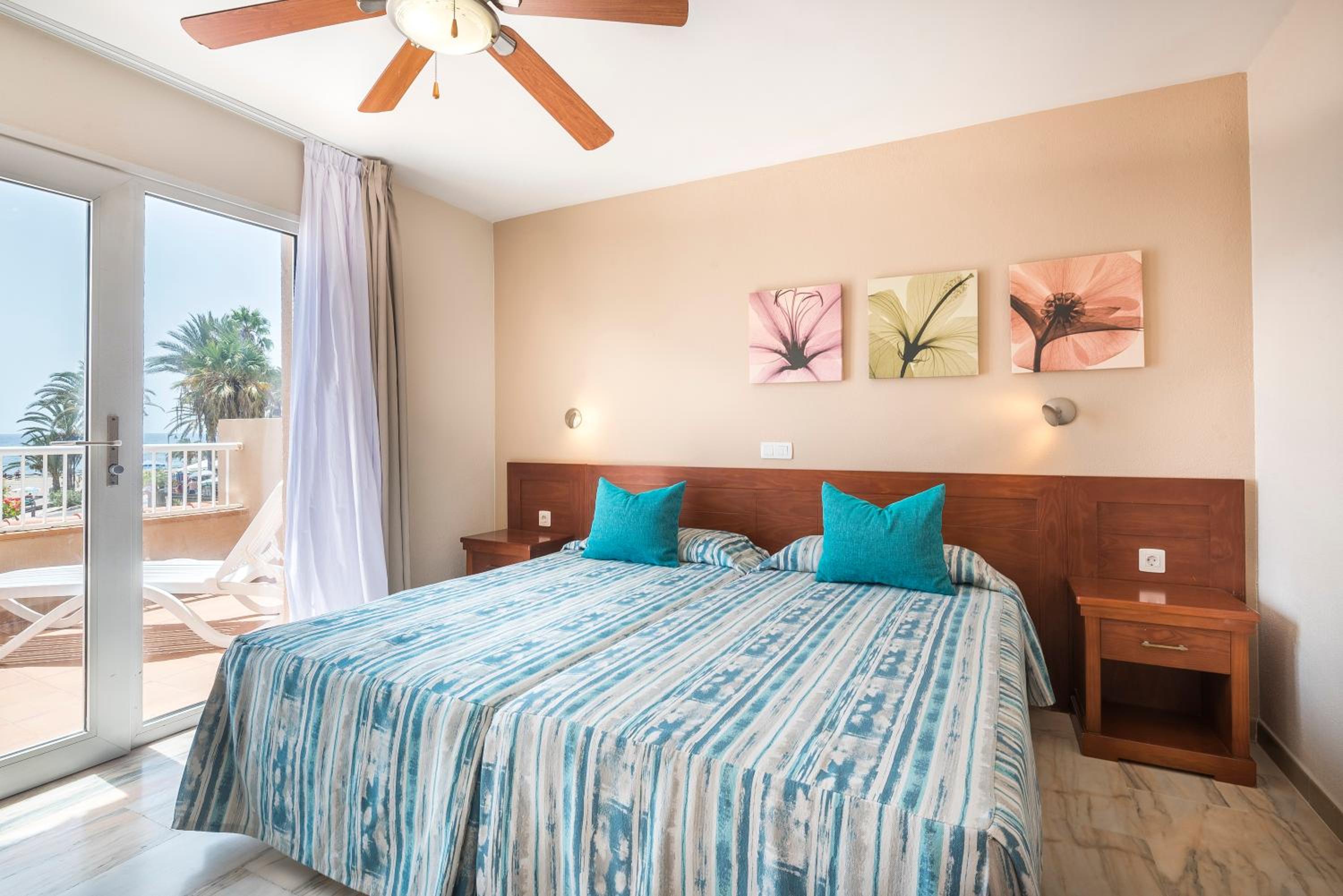 Two-Bedroom Apartment with Sea View (2-5 Adults)