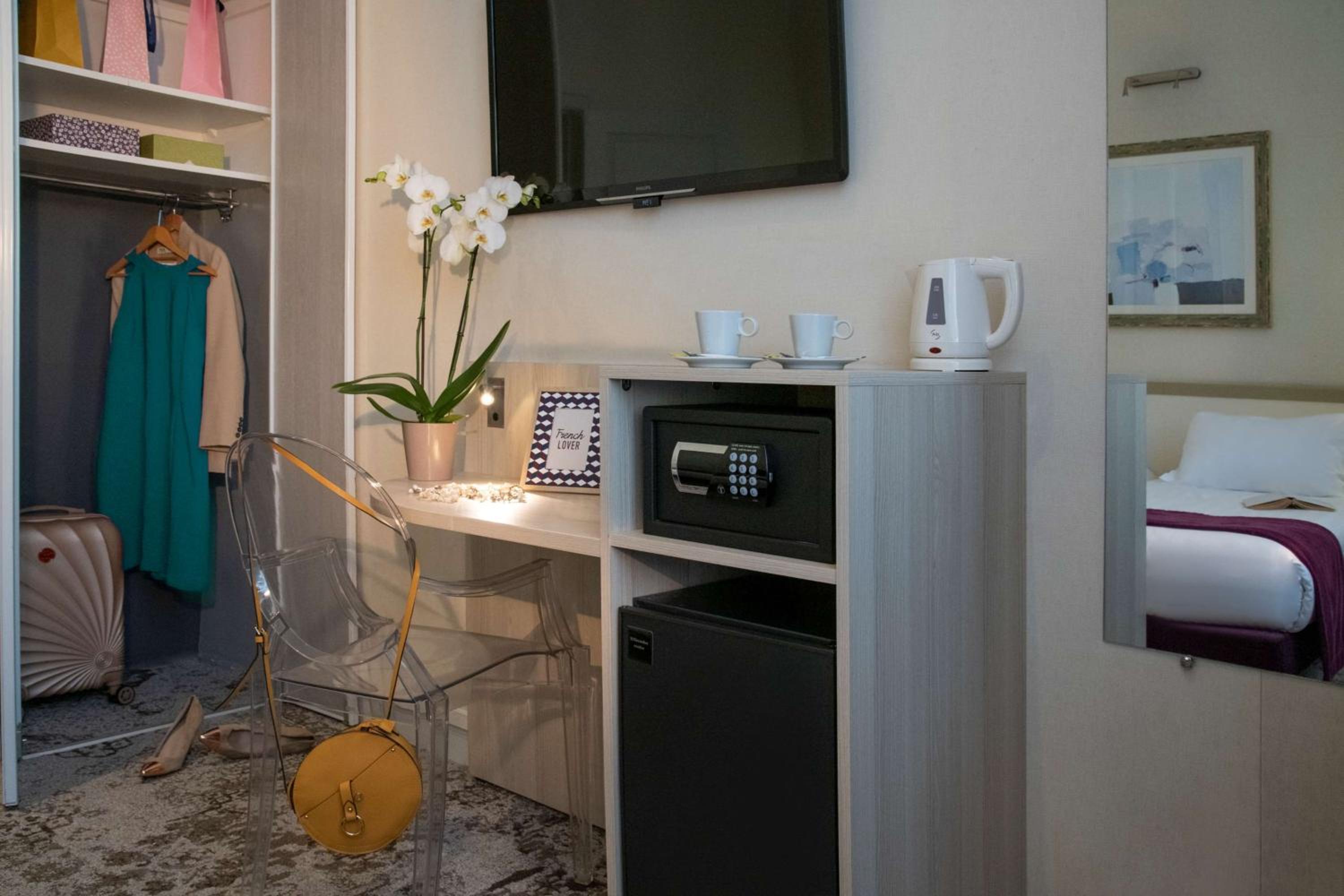 Deluxe Twin Room - Photo 7