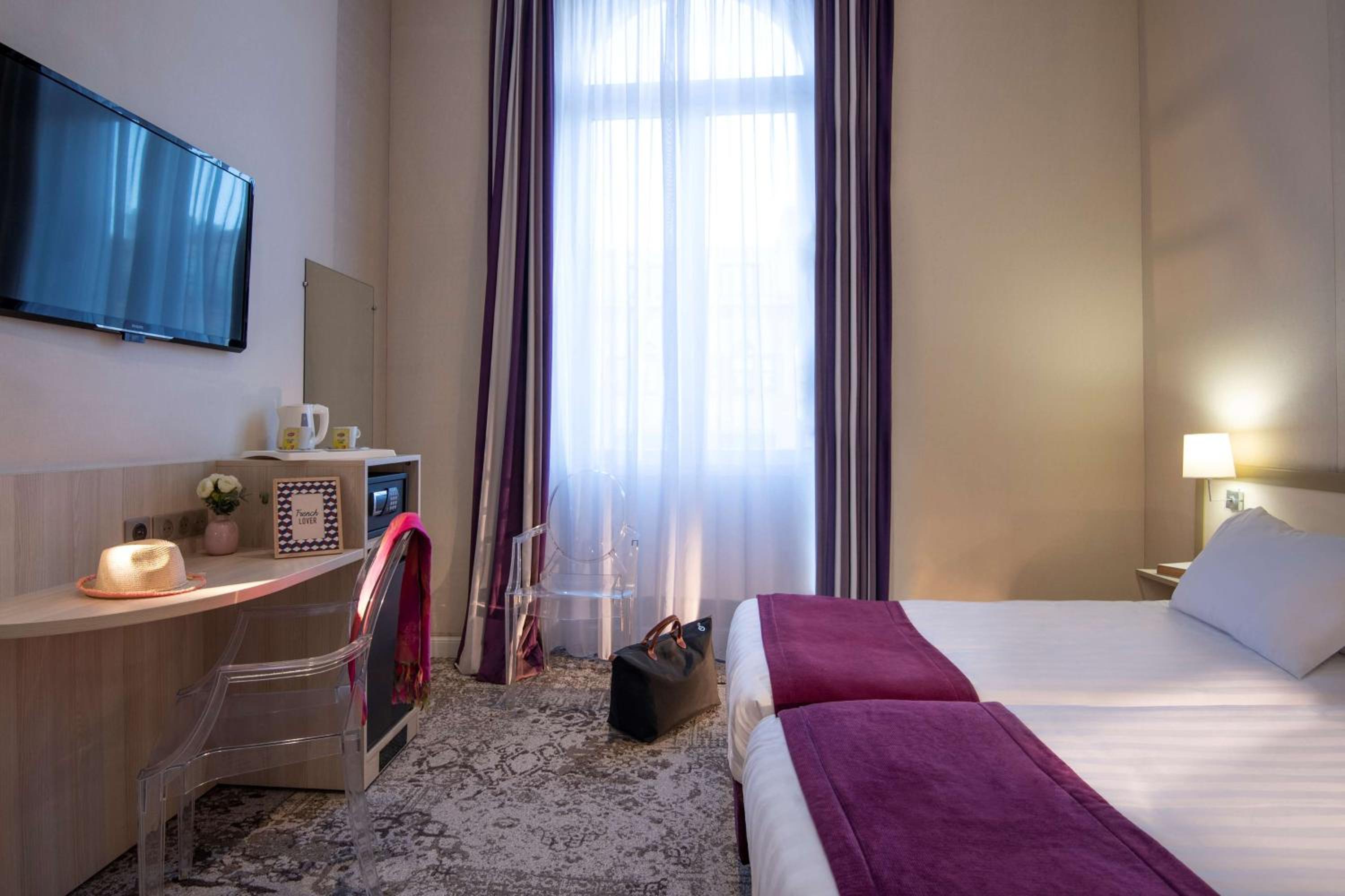 Superior Twin Room - City View - Photo 5