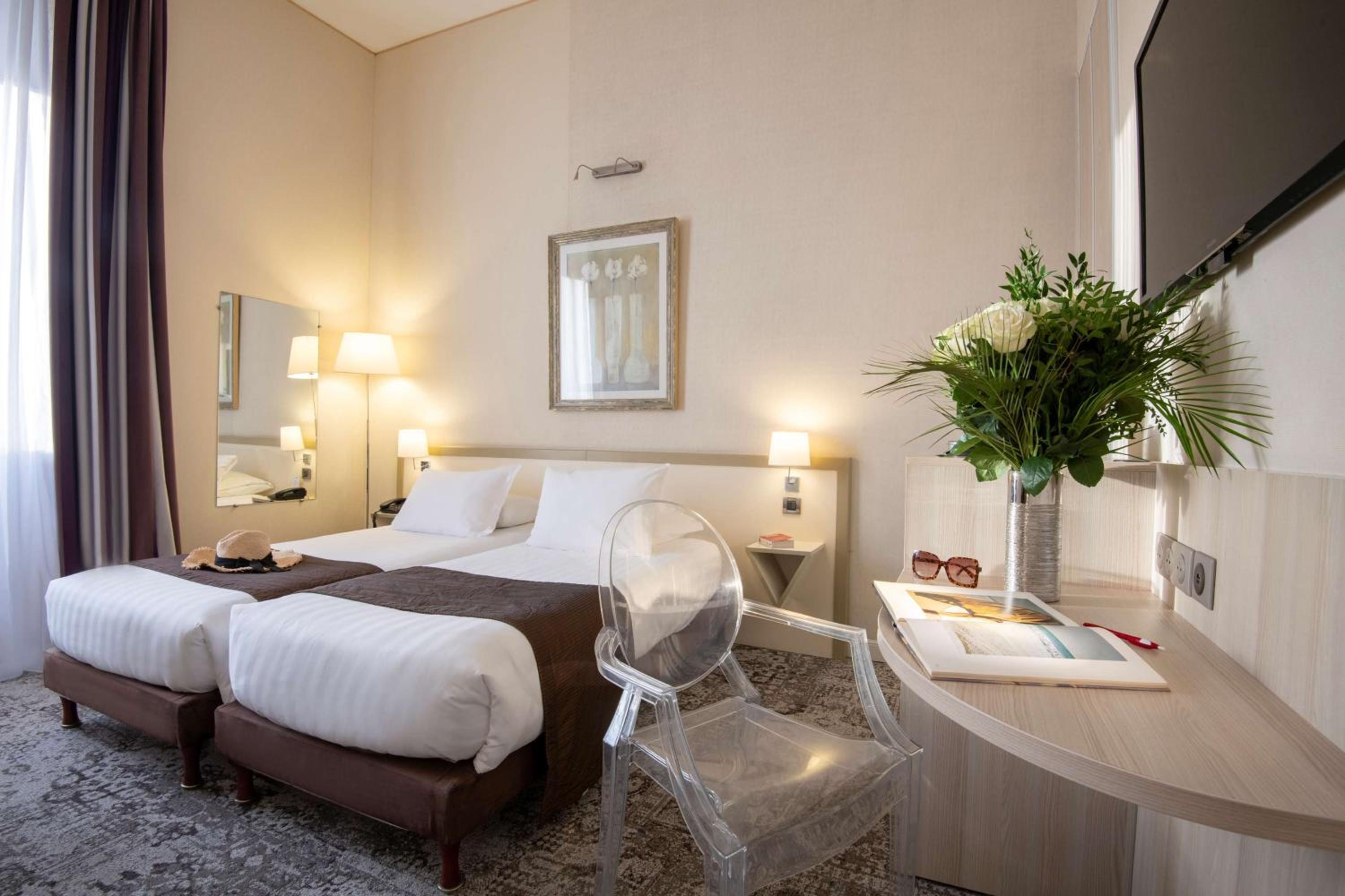 Deluxe Twin Room - Photo 4