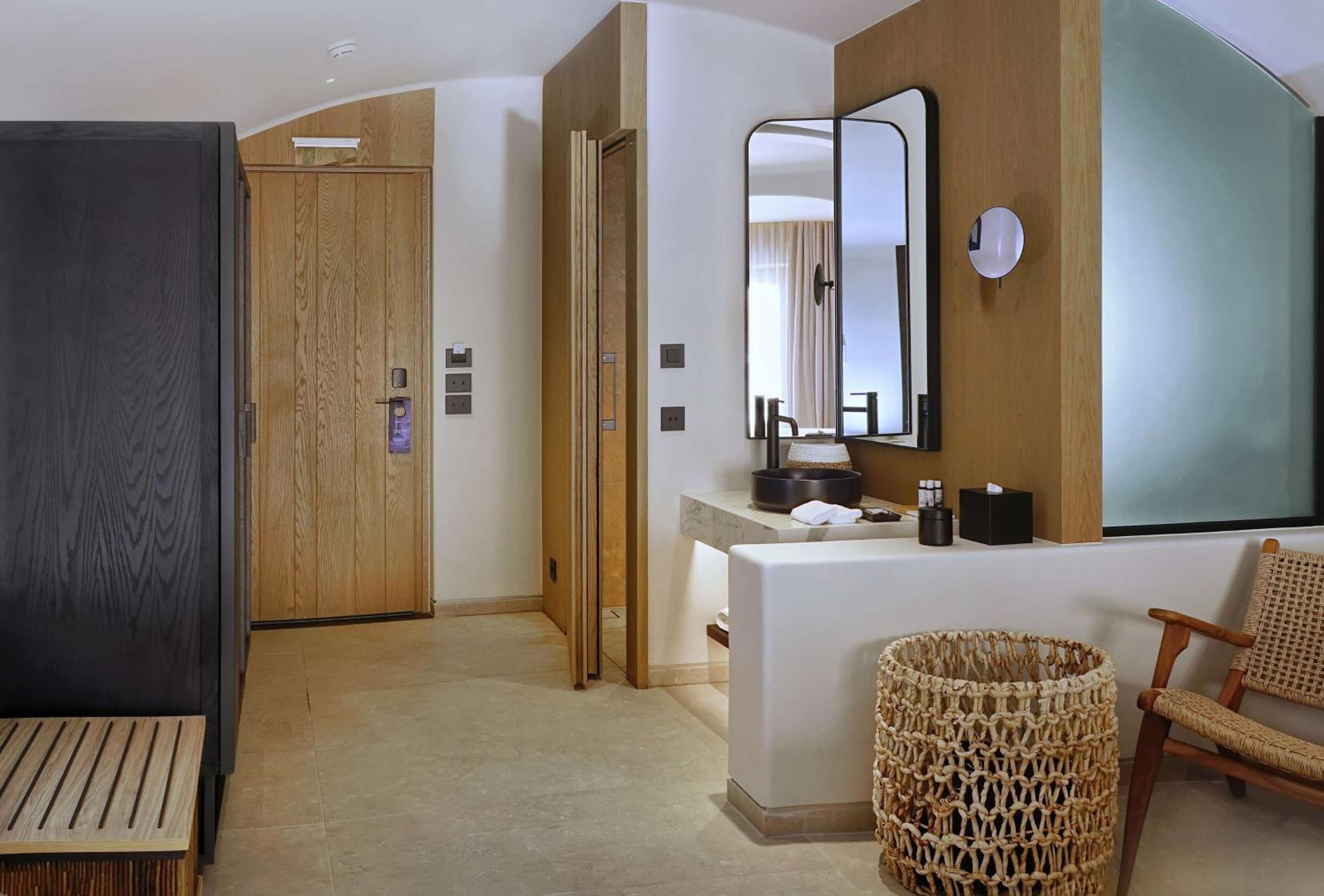 Junior Suite con Terrazza e Vasca Immersione ad Acqua Fredda