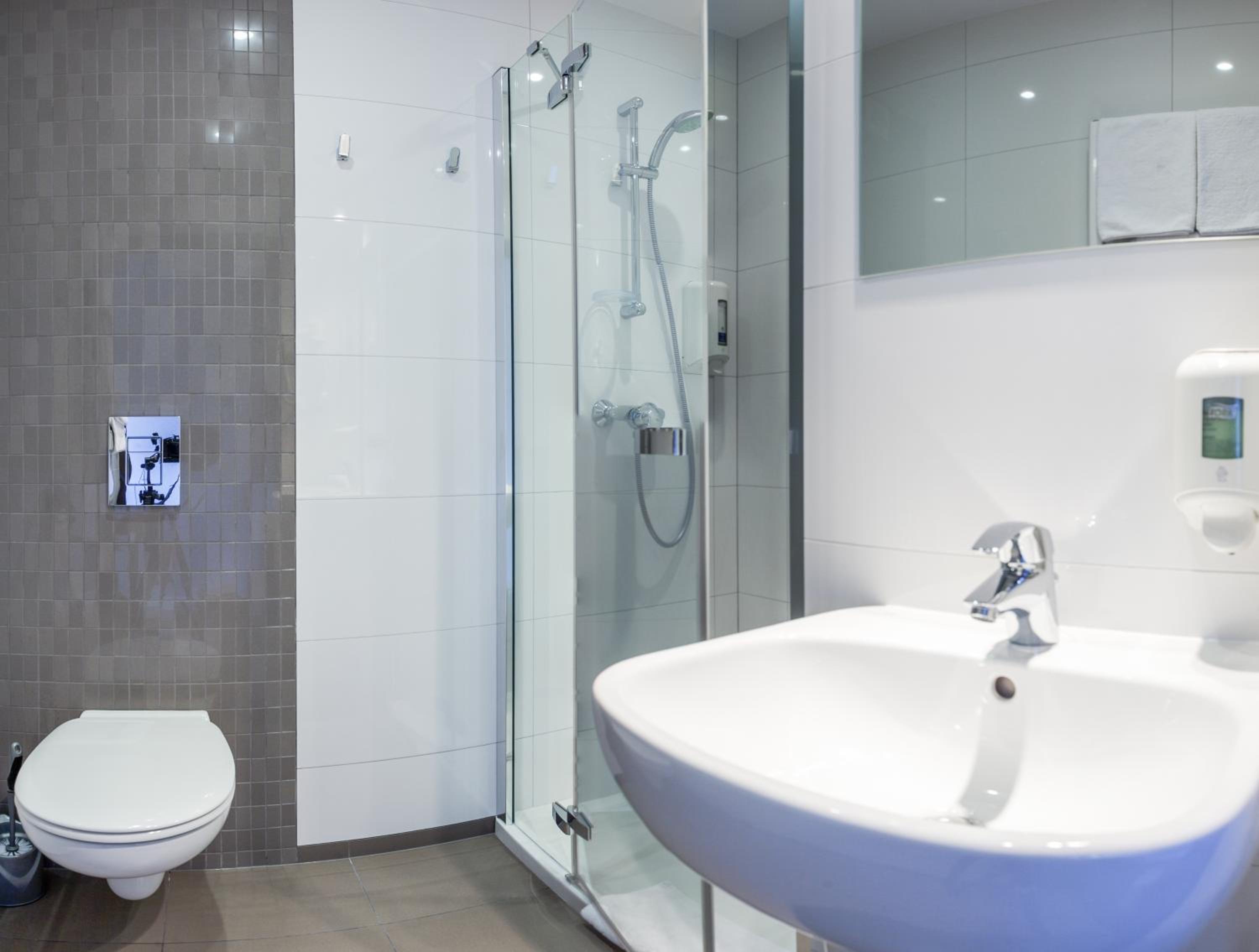 Deluxe Double Room with River View - Photo 13