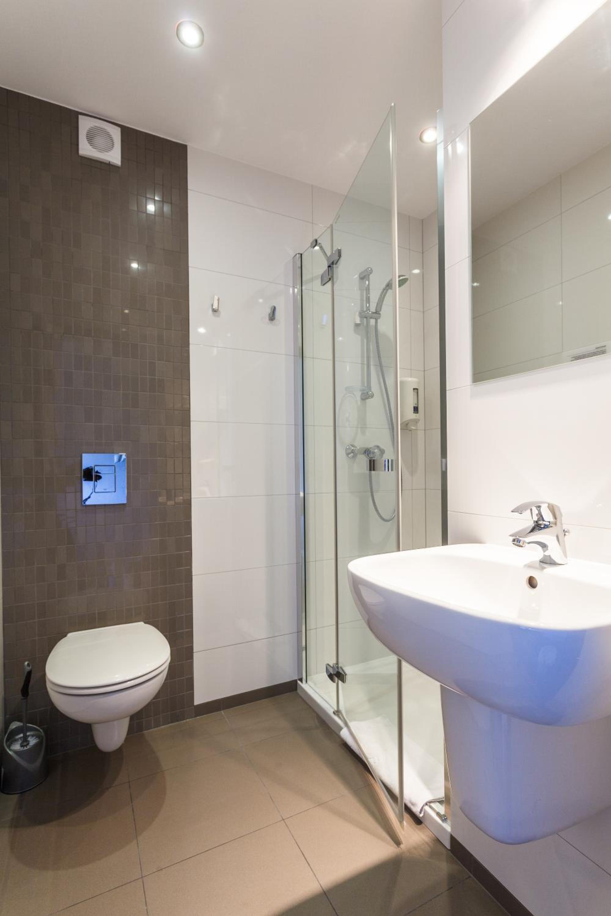 Deluxe Double Room with River View - Photo 18