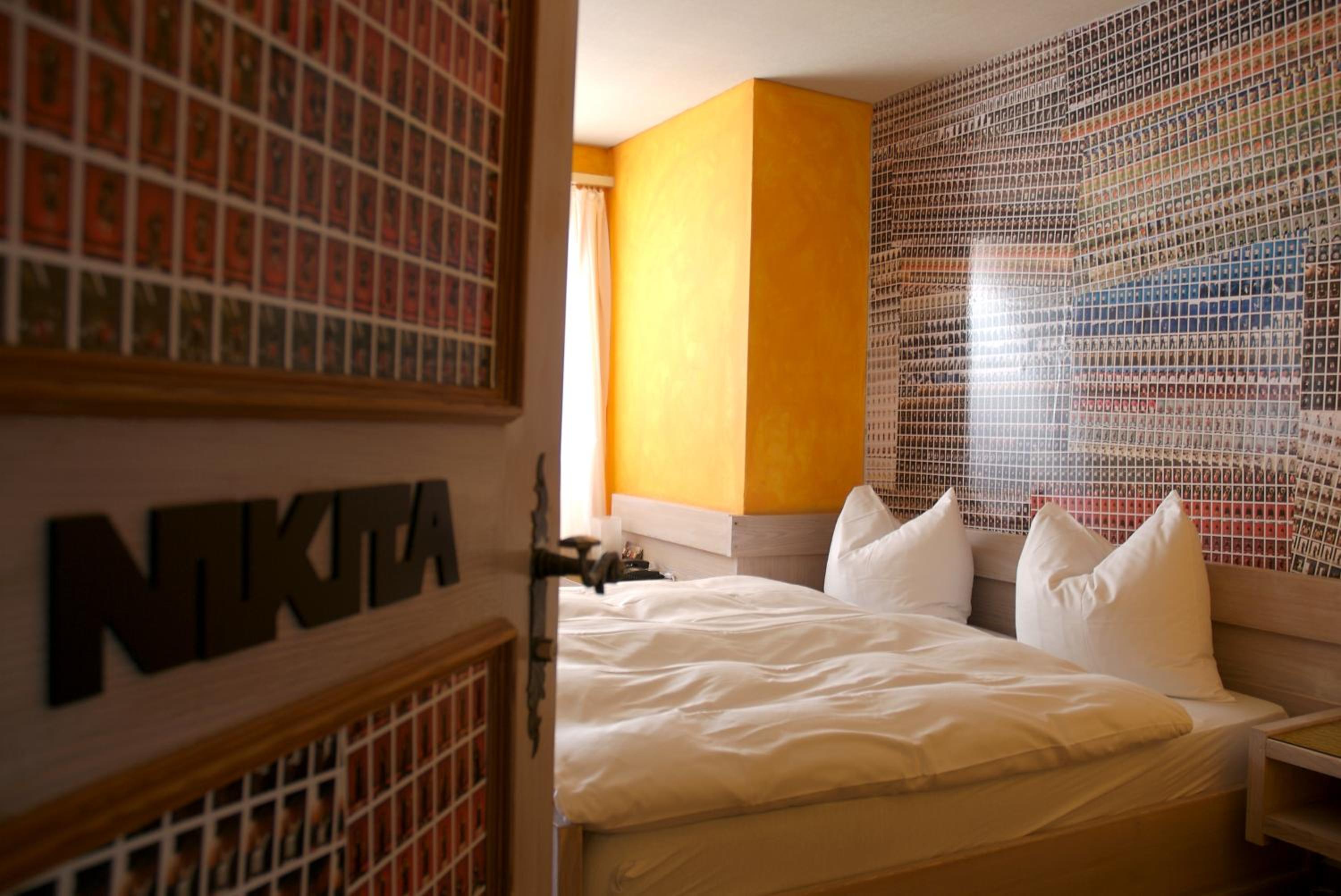 Double Room with Balcony - Photo 16