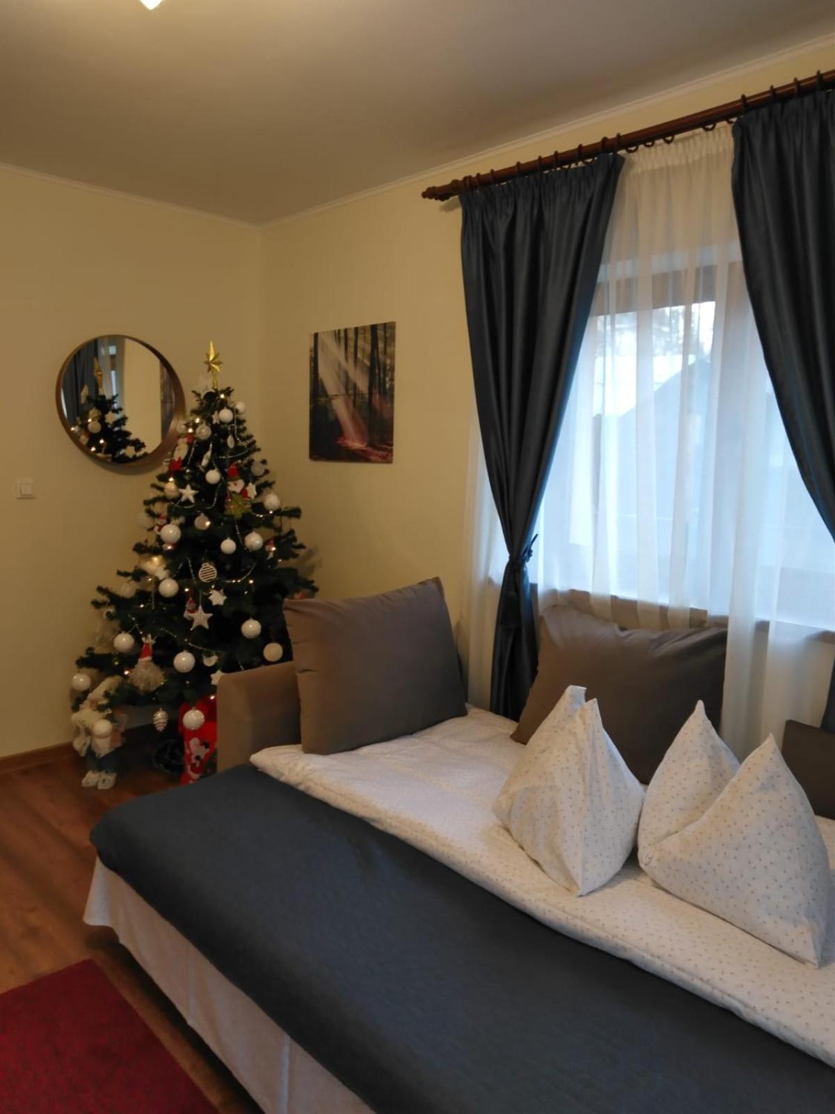 One-Bedroom House - Photo 15