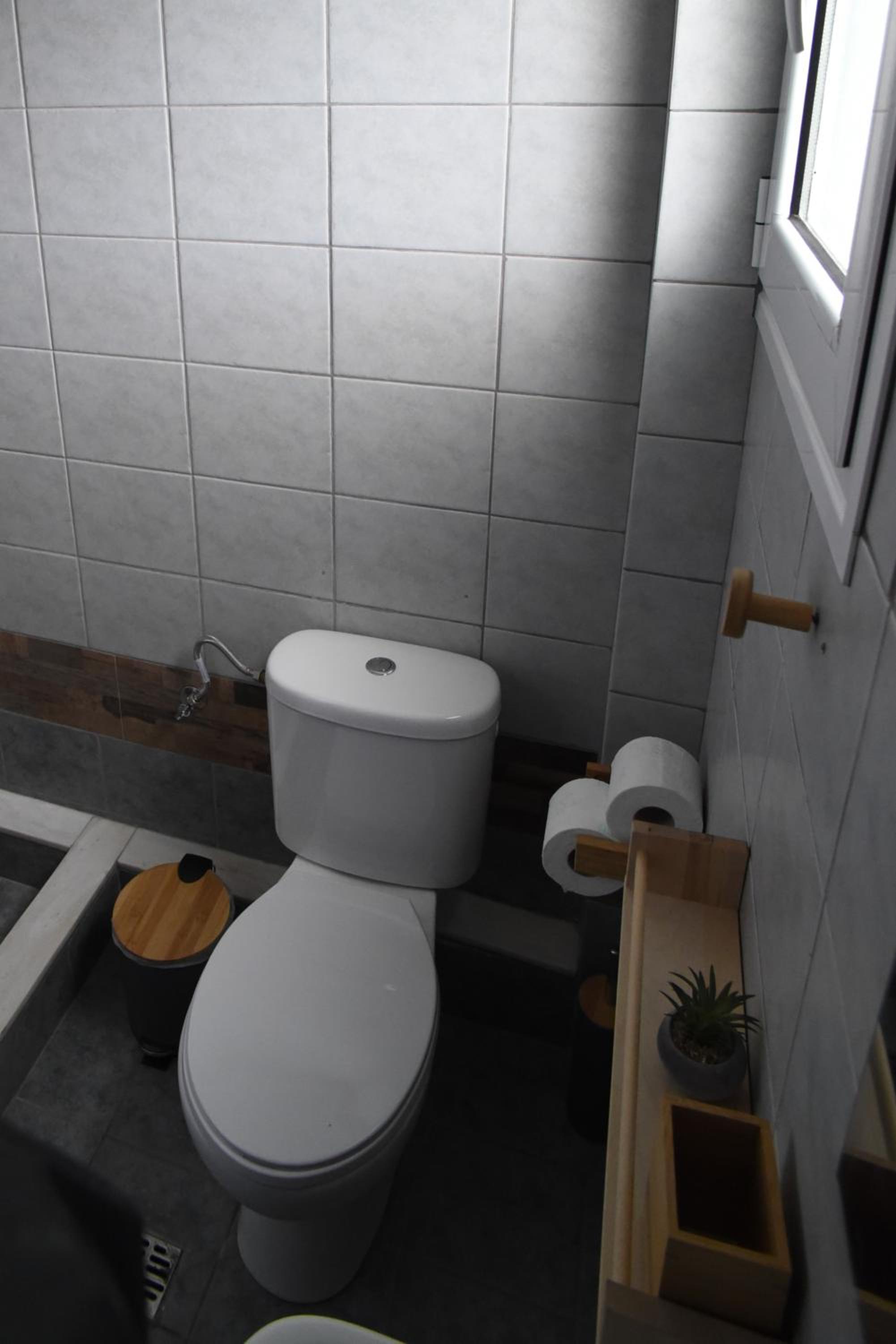 One-Bedroom Apartment - Photo 13