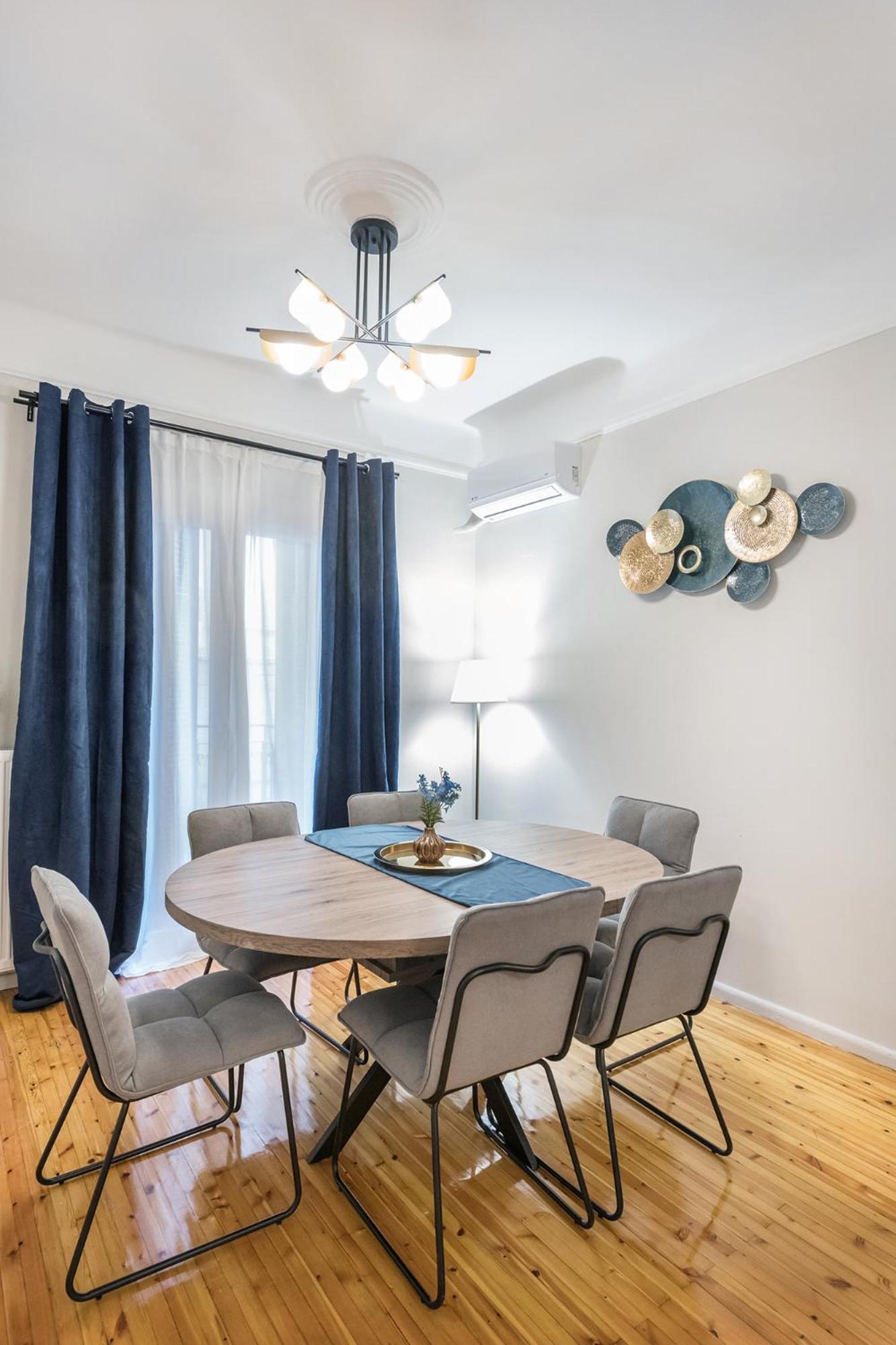 Three-Bedroom Apartment - Photo 20