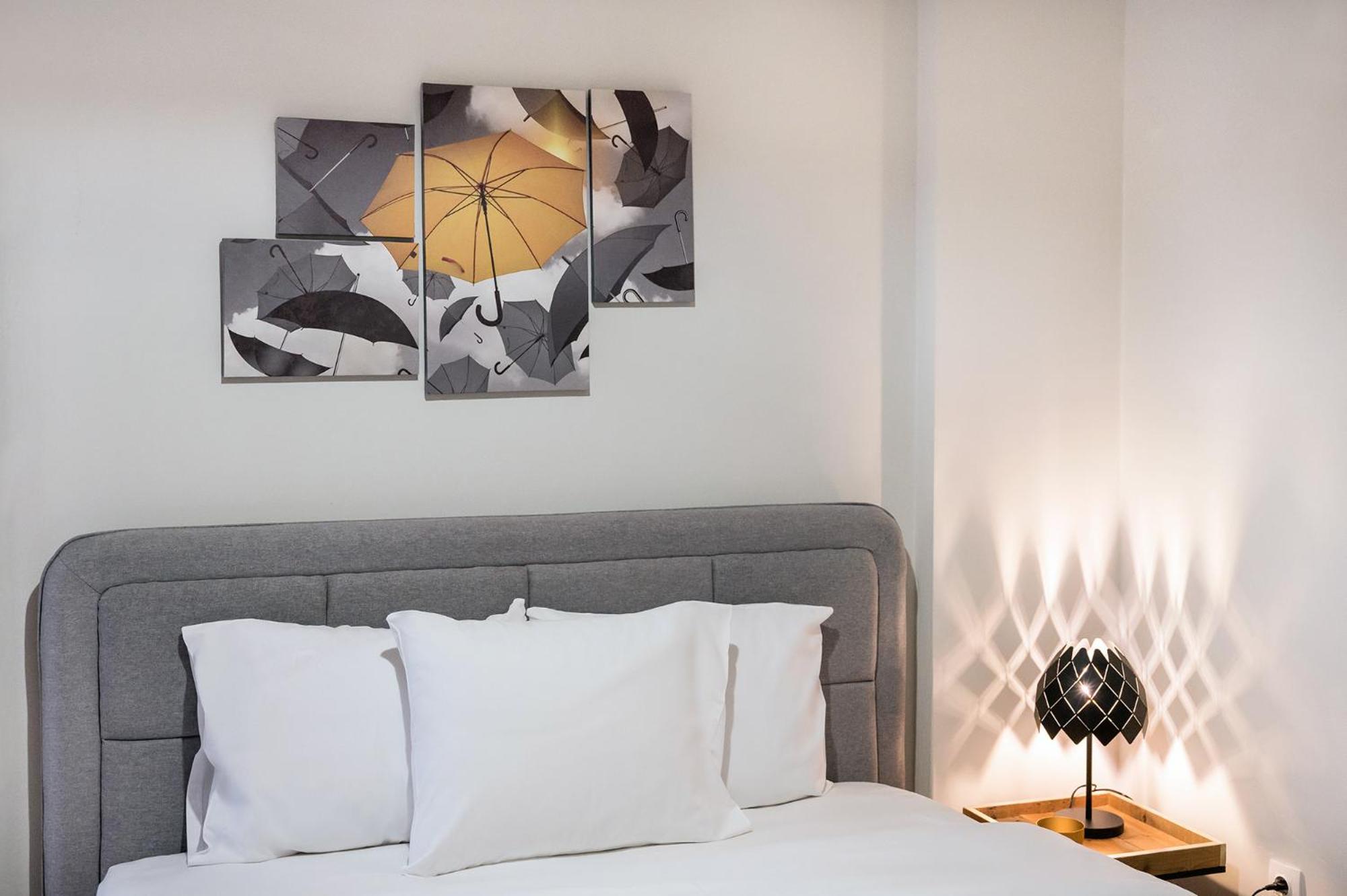 Three-Bedroom Apartment - Photo 26