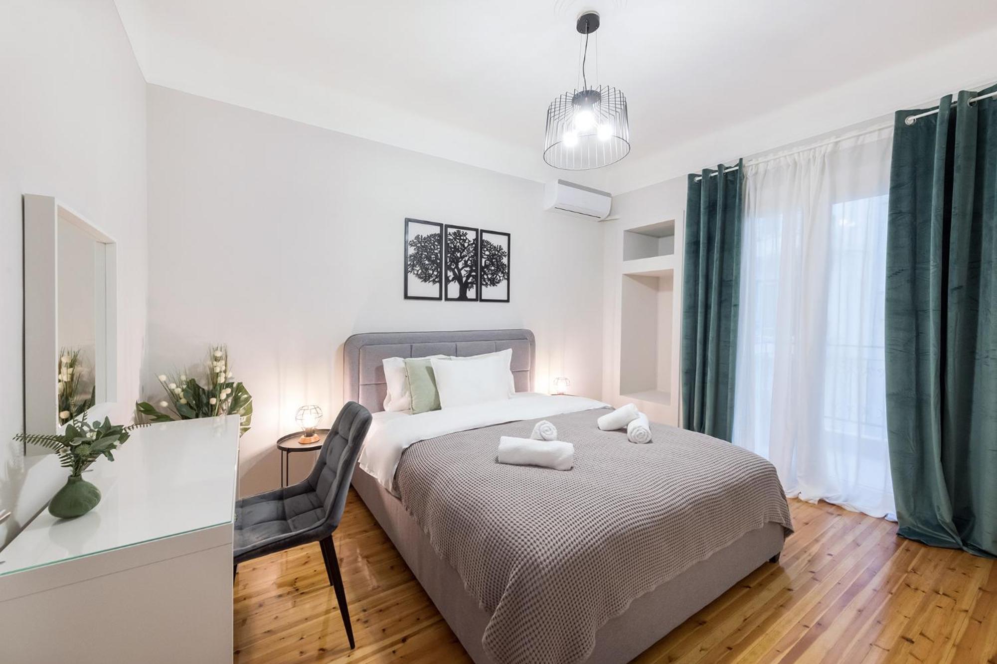 Three-Bedroom Apartment - Photo 3