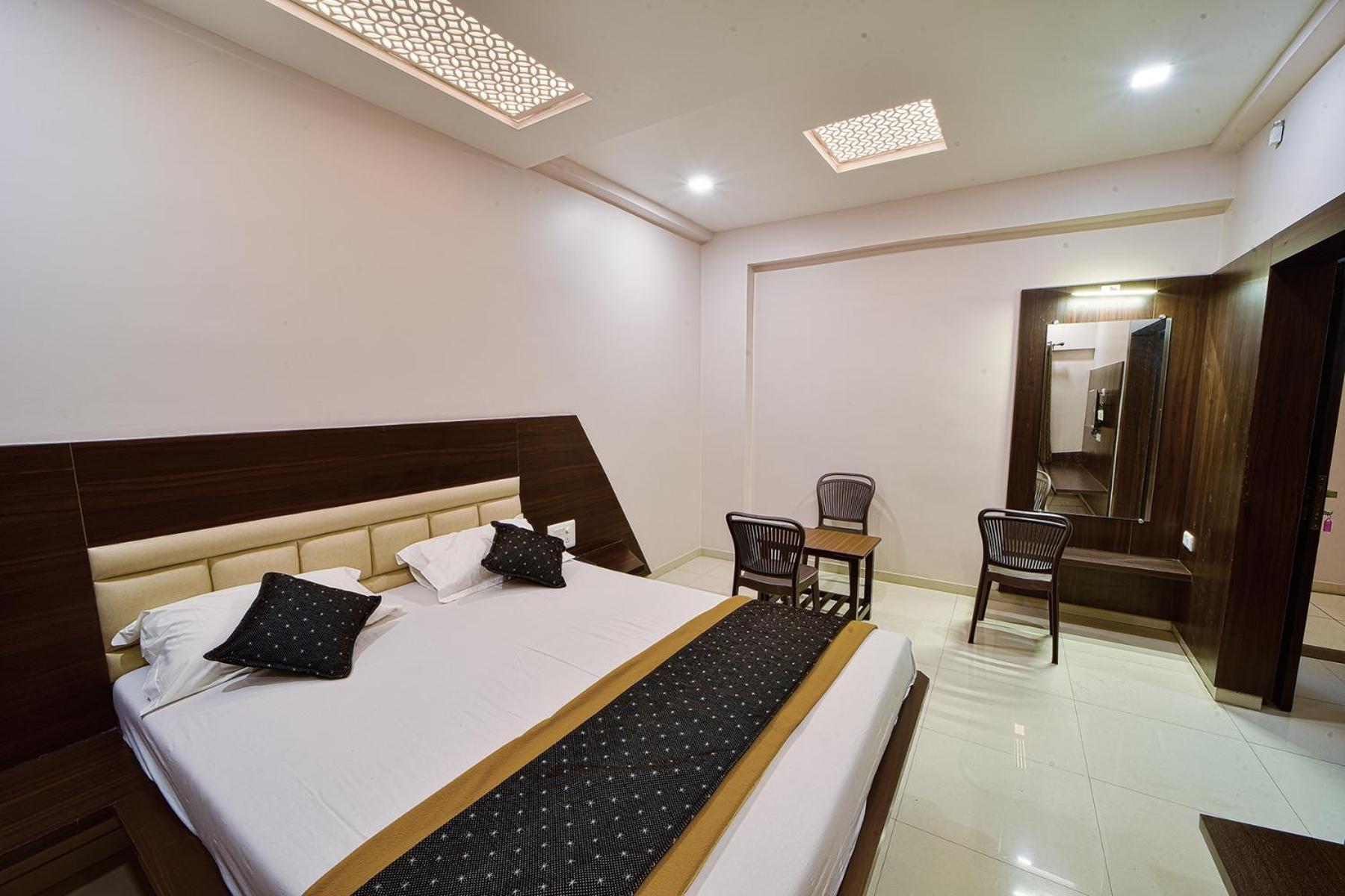 Deluxe Double Room photo 2