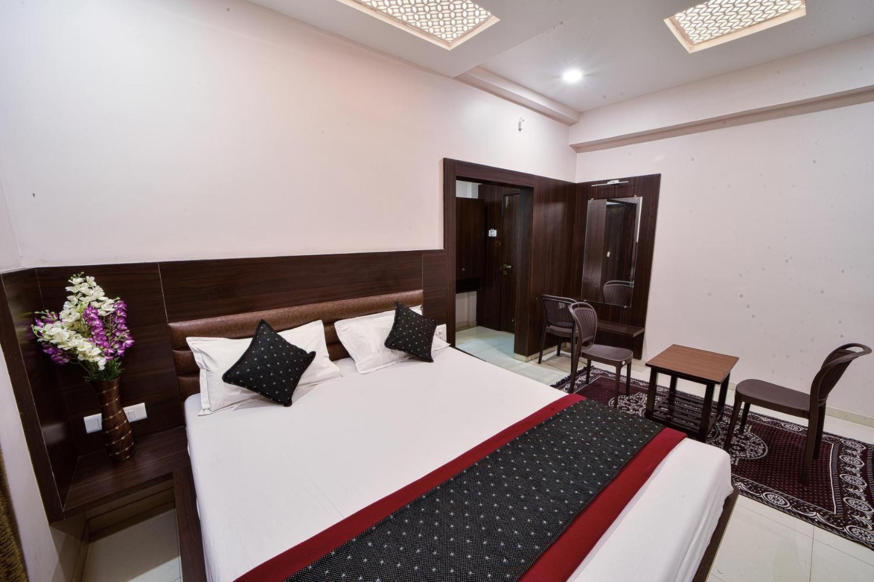Deluxe Double Room photo 3