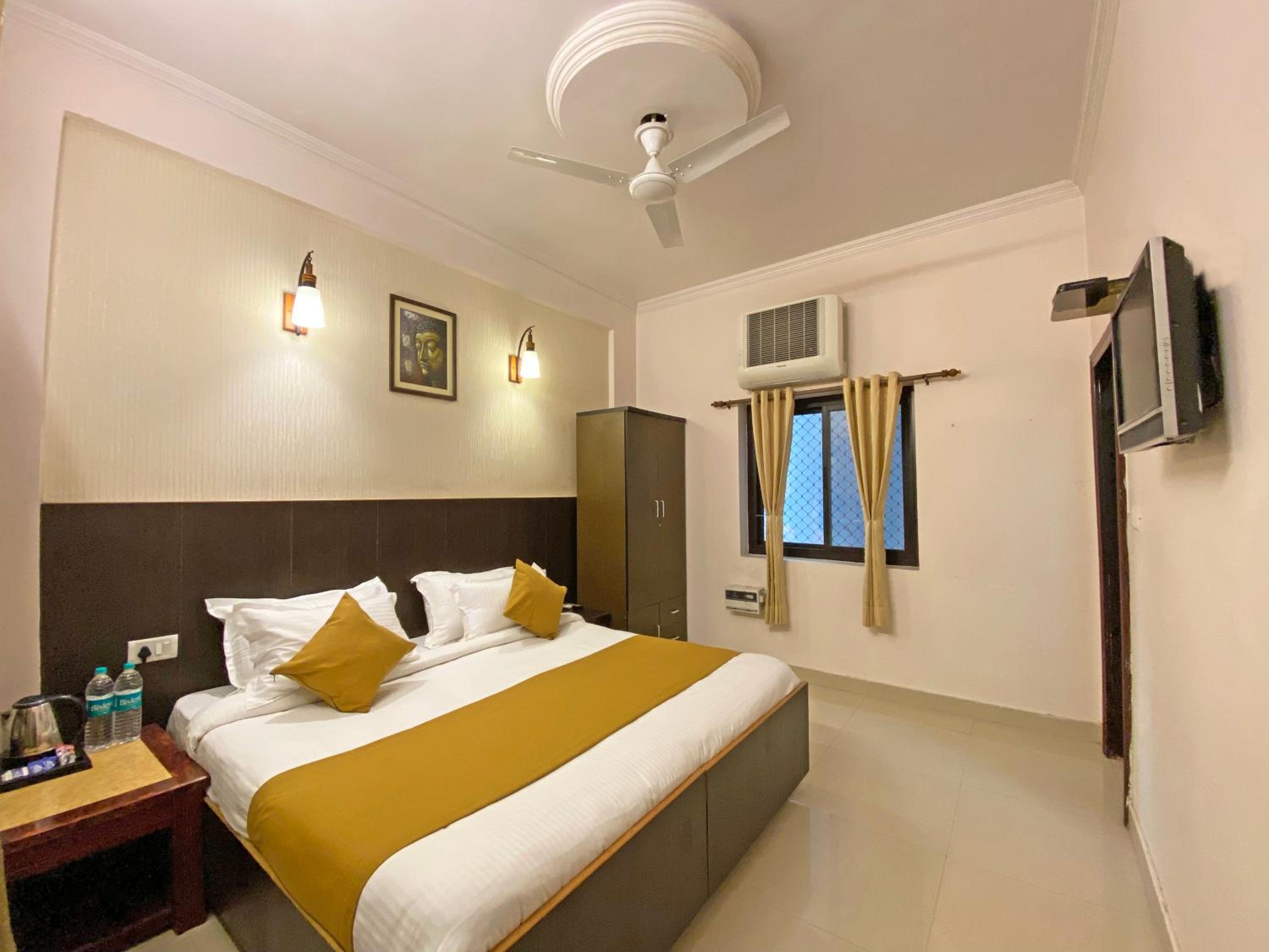 Deluxe Double or Twin Room photo 1