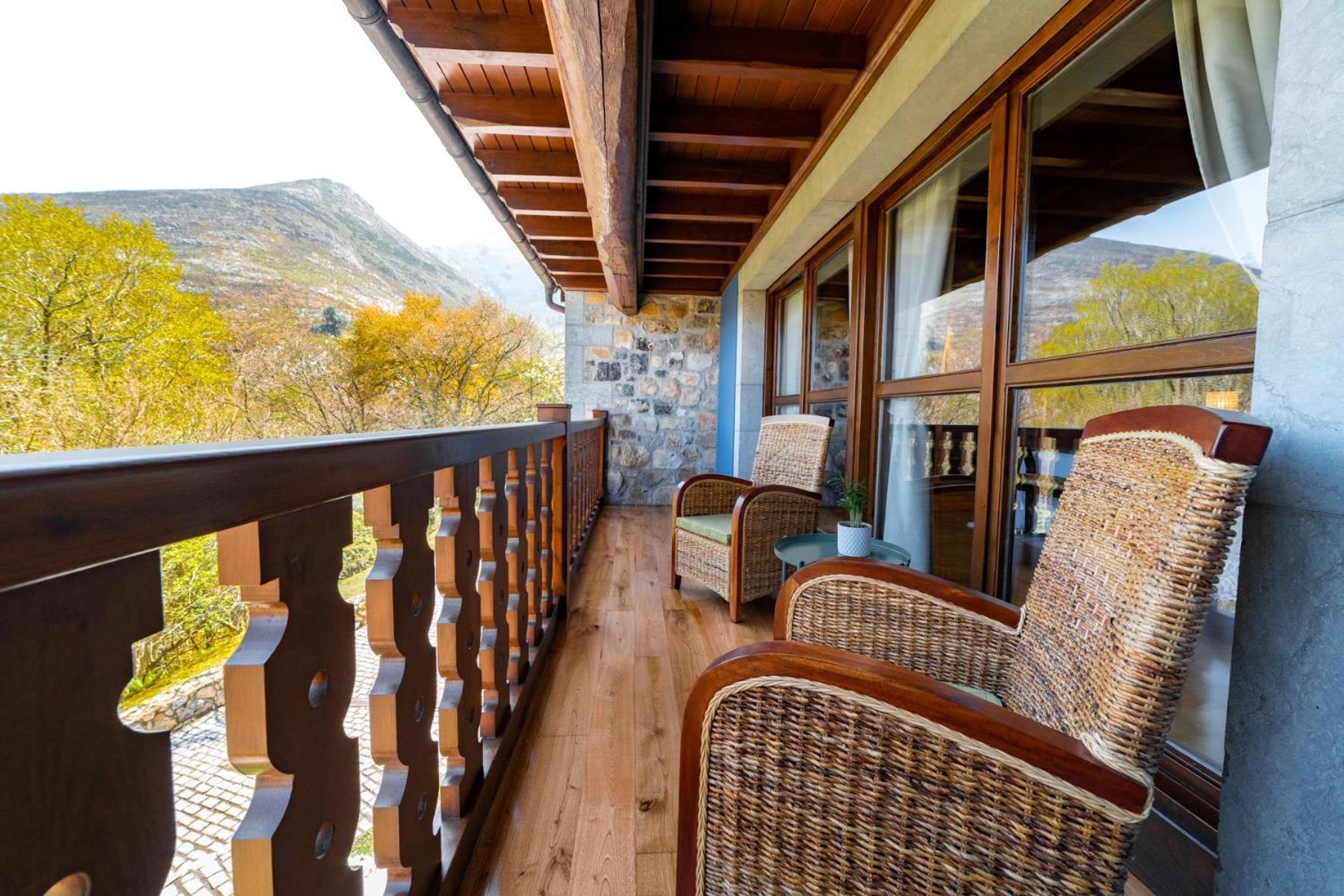 Superior Double Room with Balcony photo 2