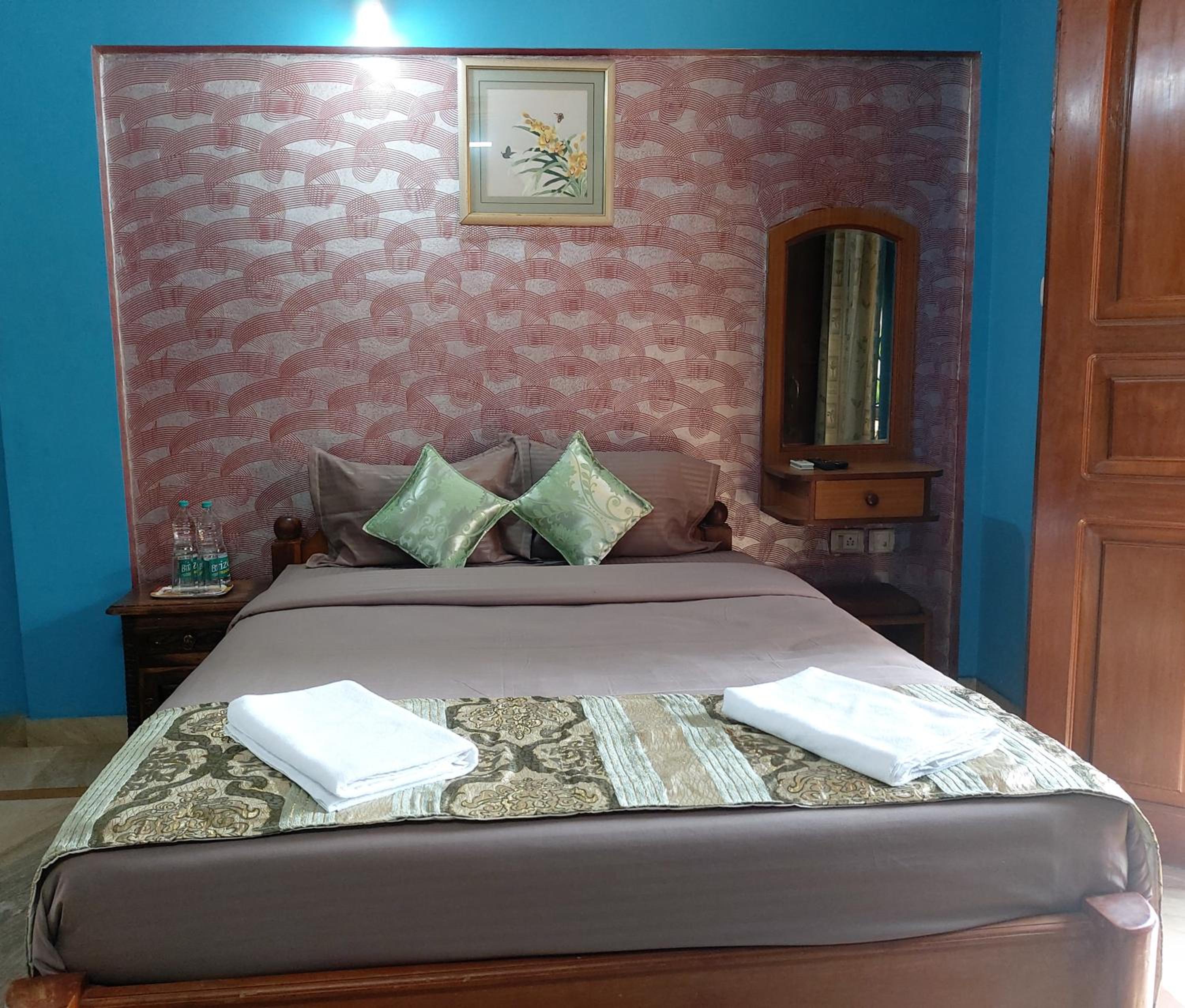 Deluxe Room - Photo 12