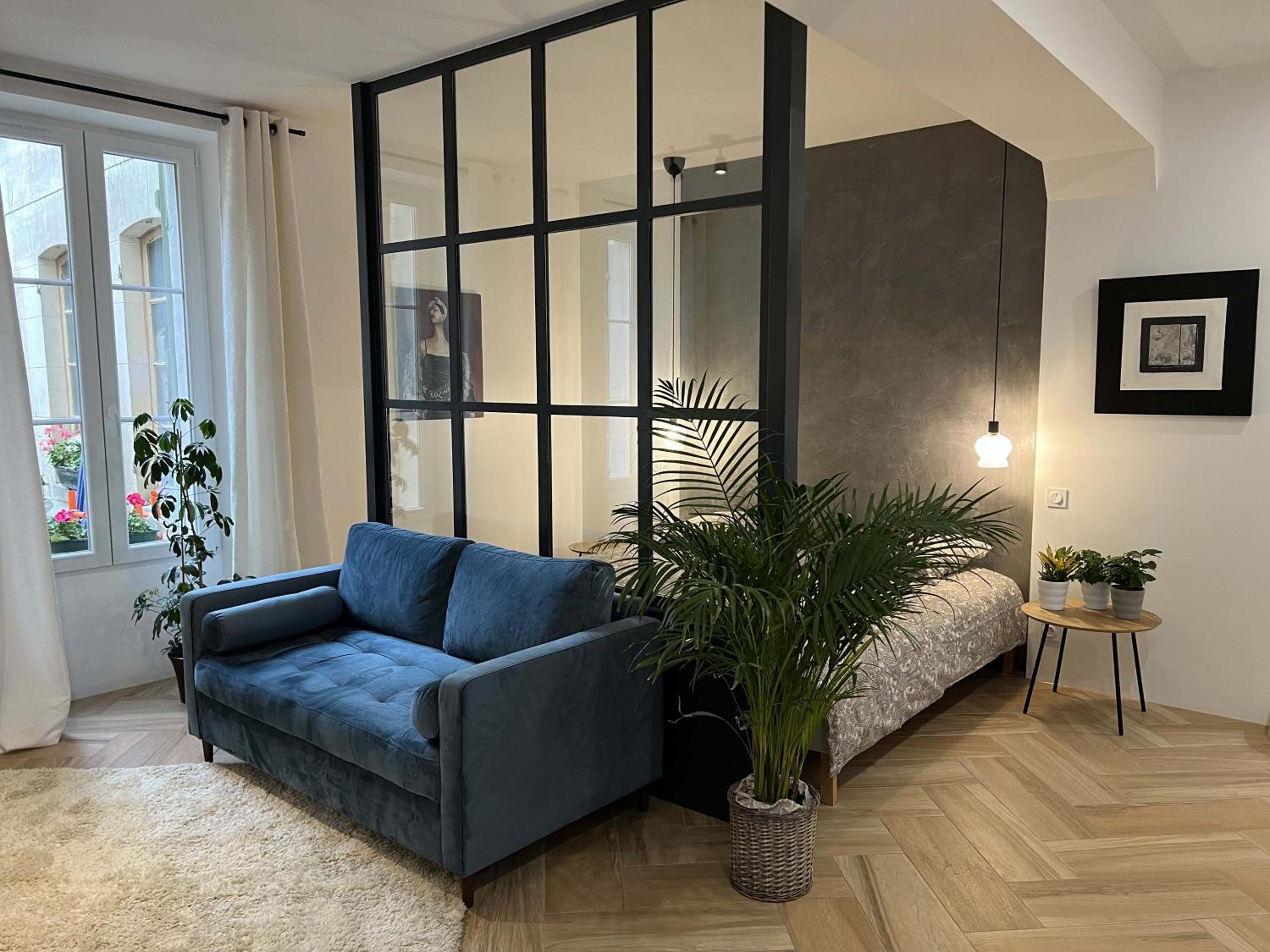 One-Bedroom Apartment photo 1