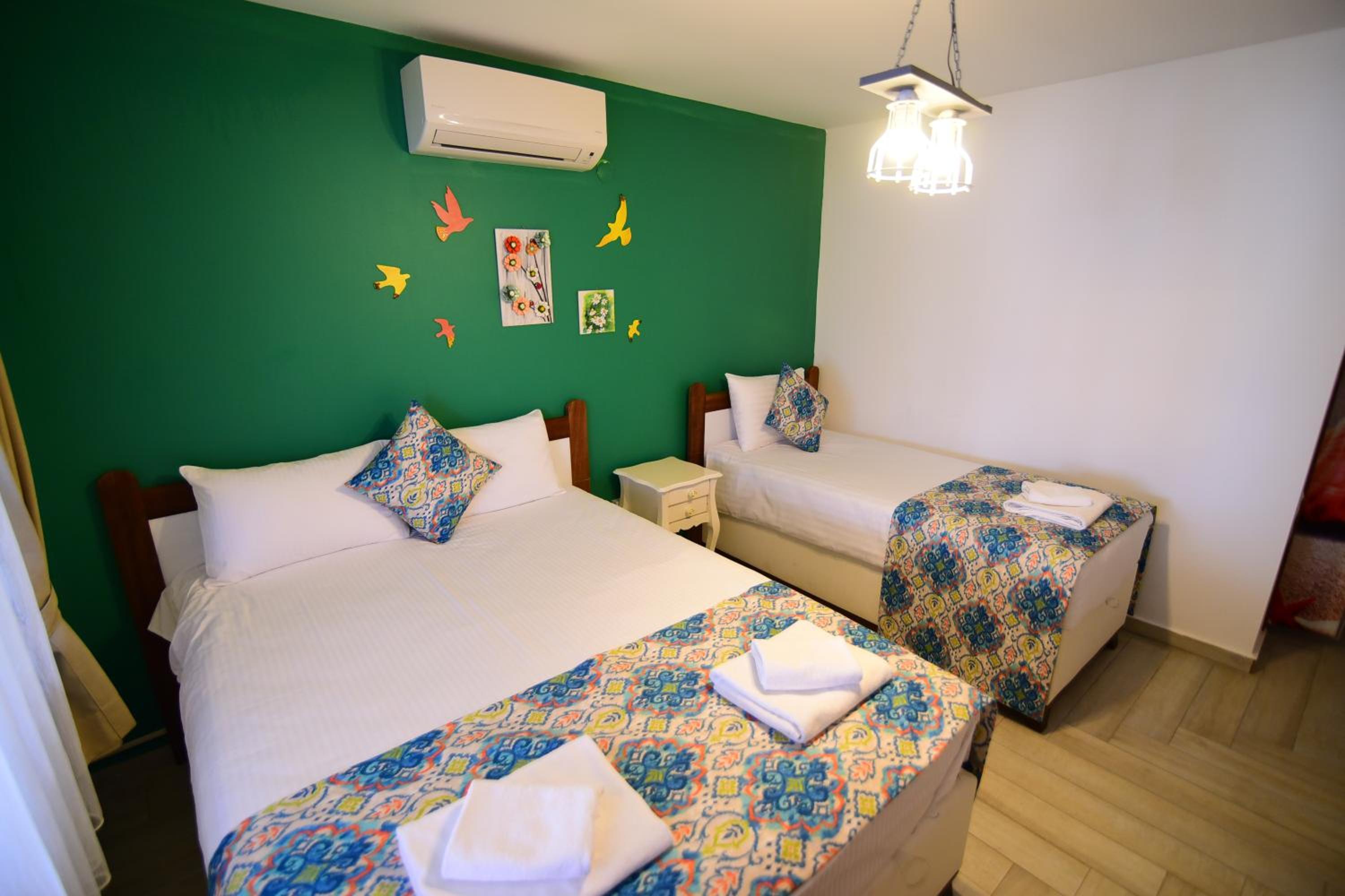 Deluxe Triple Room photo 1
