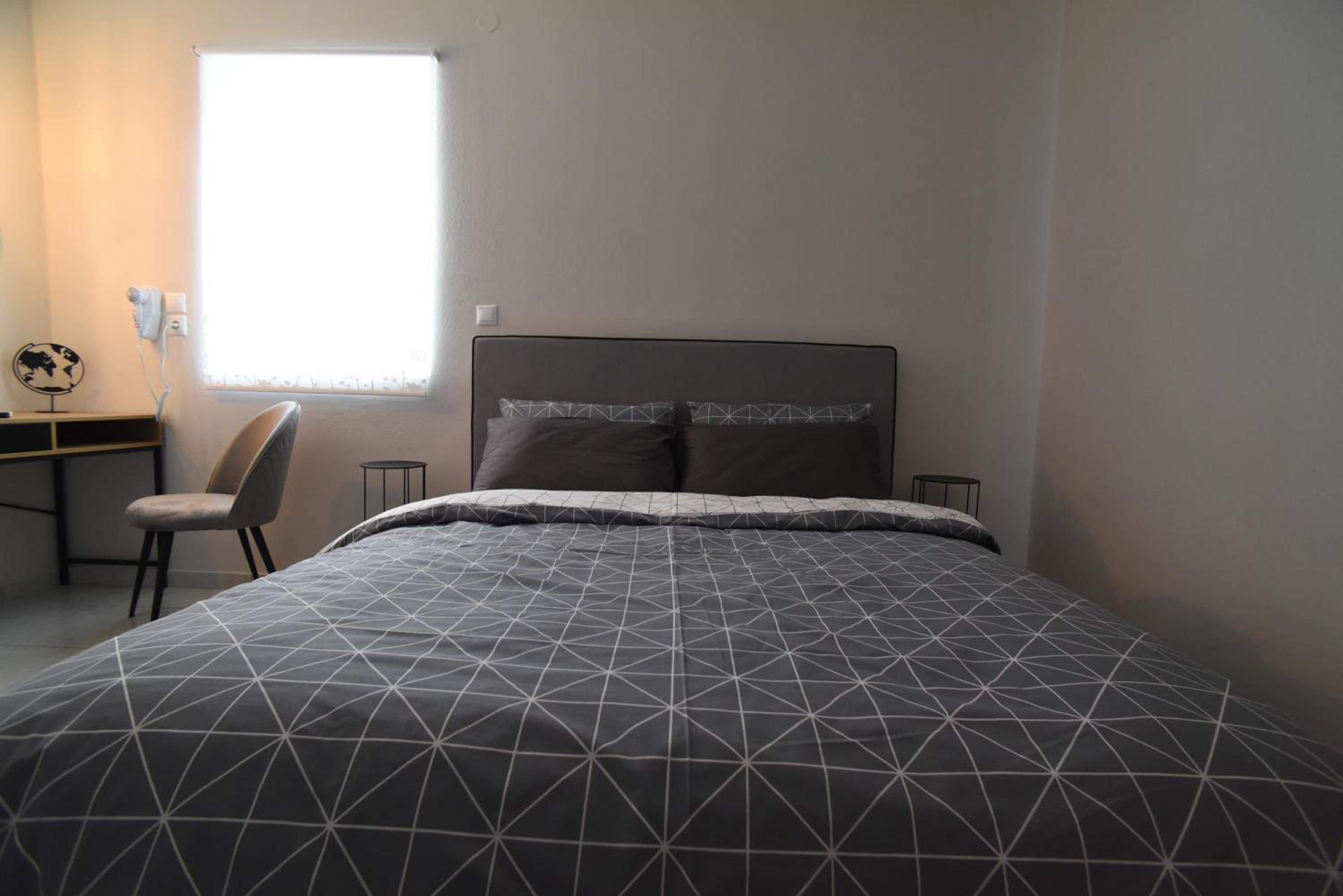 One-Bedroom Apartment - Photo 17