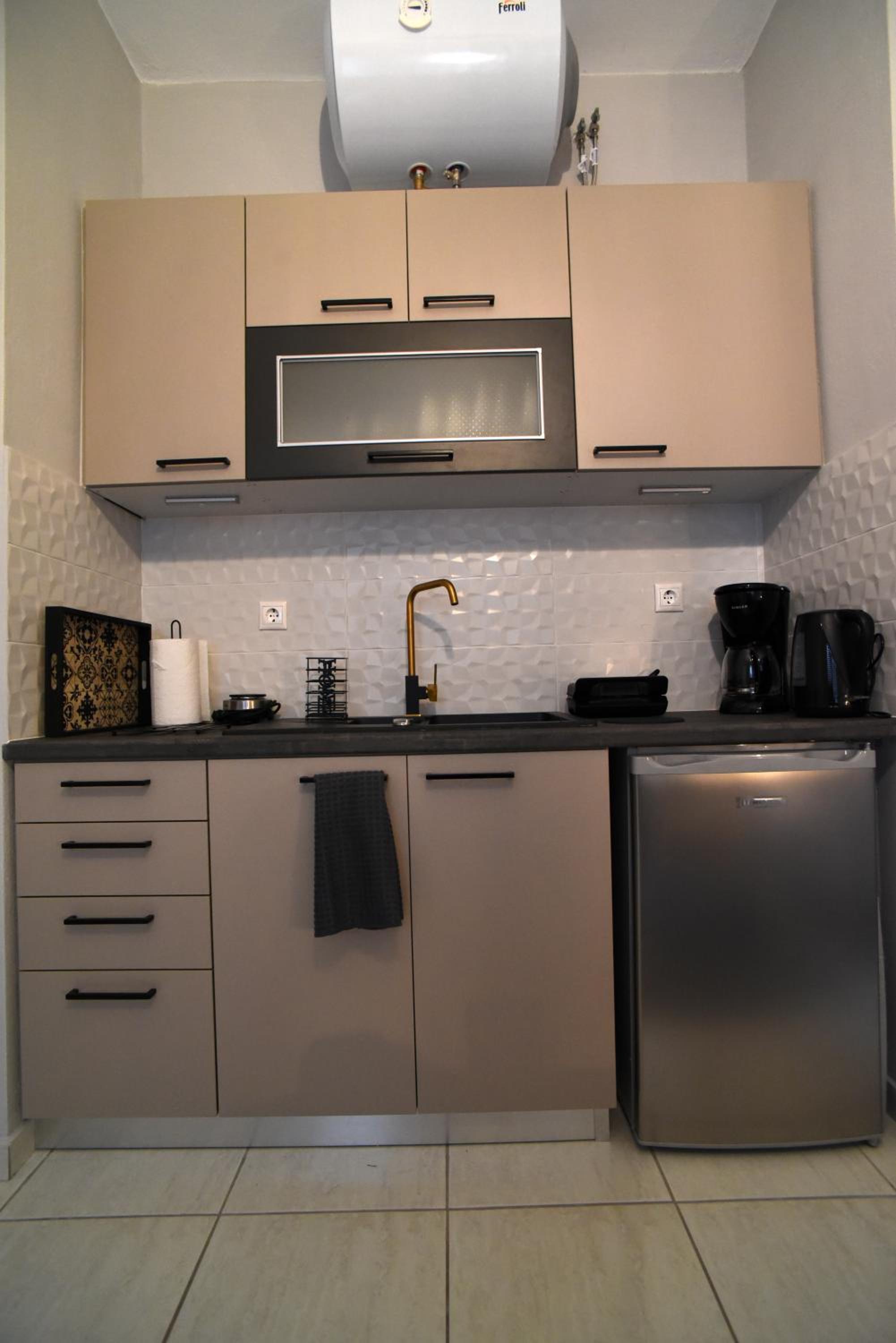 One-Bedroom Apartment - Photo 24