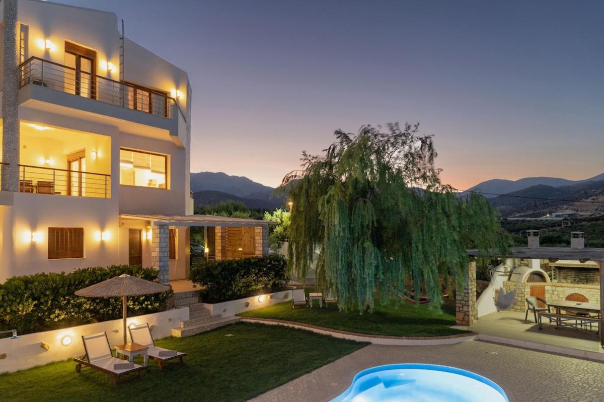 Villa with Private Pool photo 2