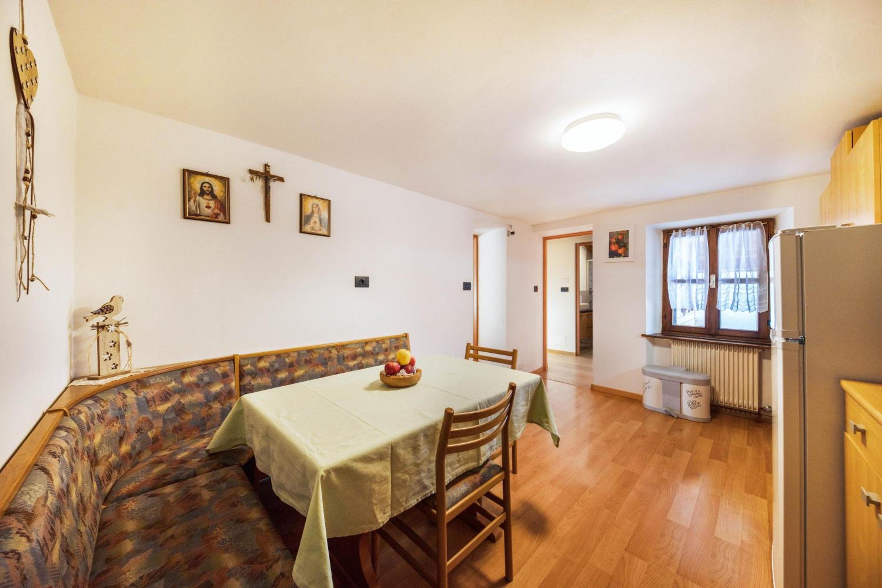Two-Bedroom Deluxe Apartment with Garden View photo 2