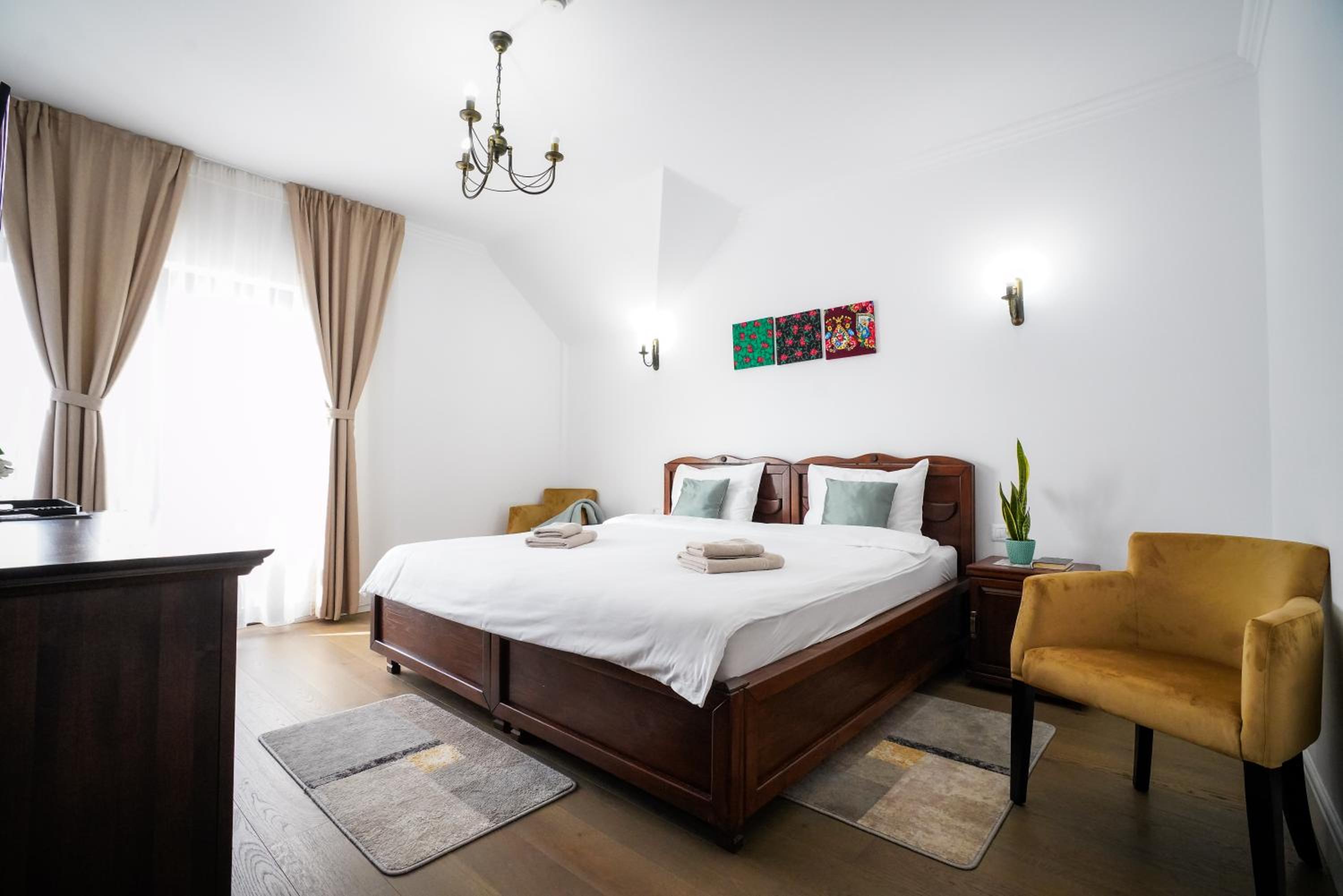 Deluxe King Room photo 3