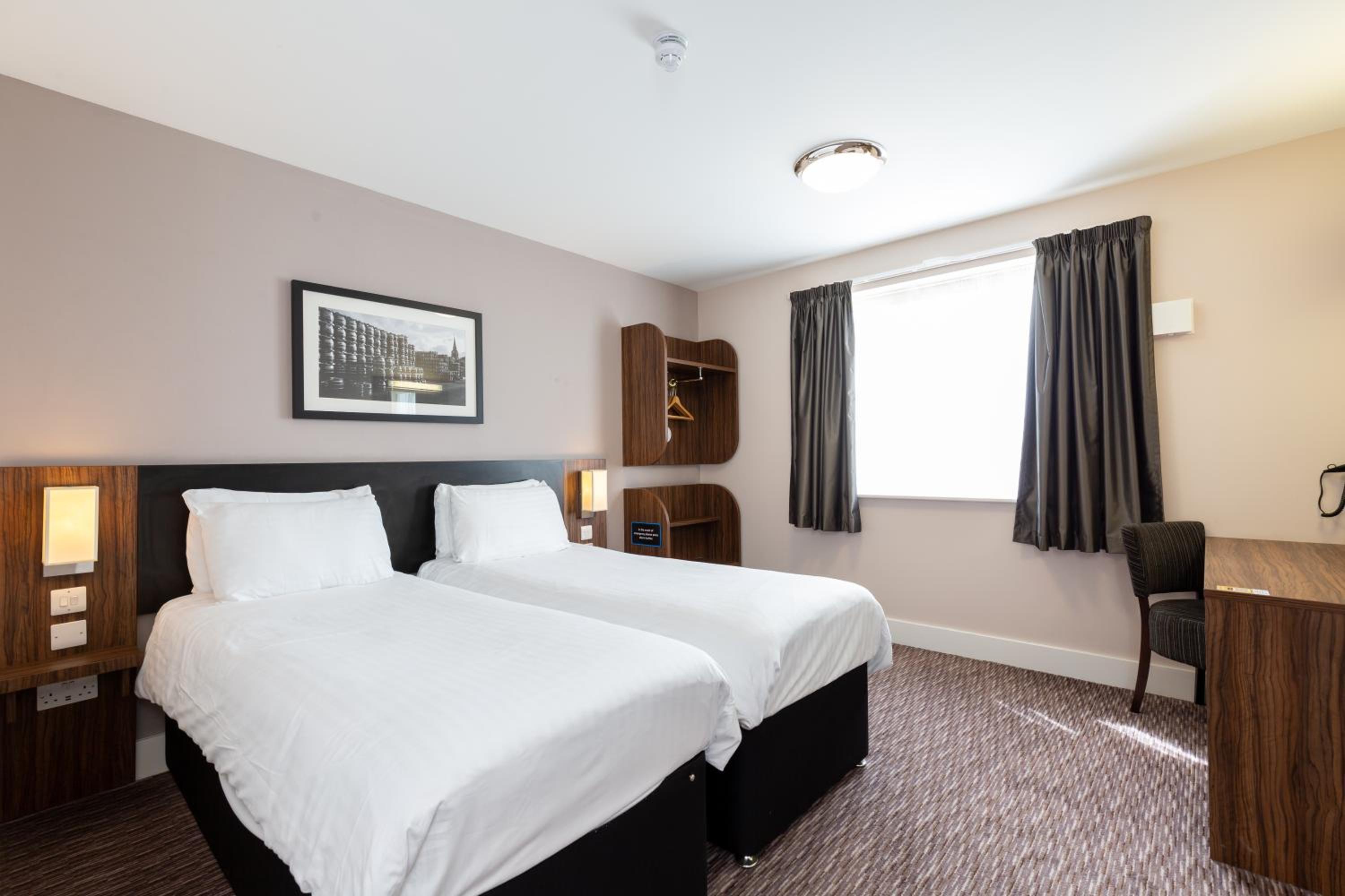 Double or Twin Room - Photo 1