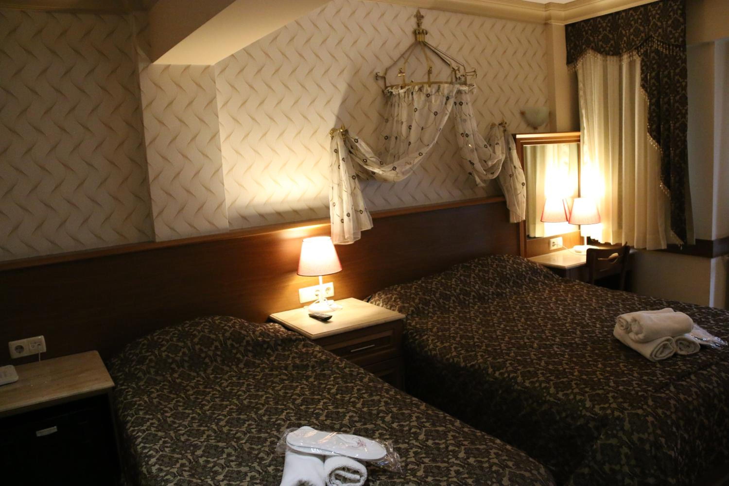 Basic Triple Room photo 1